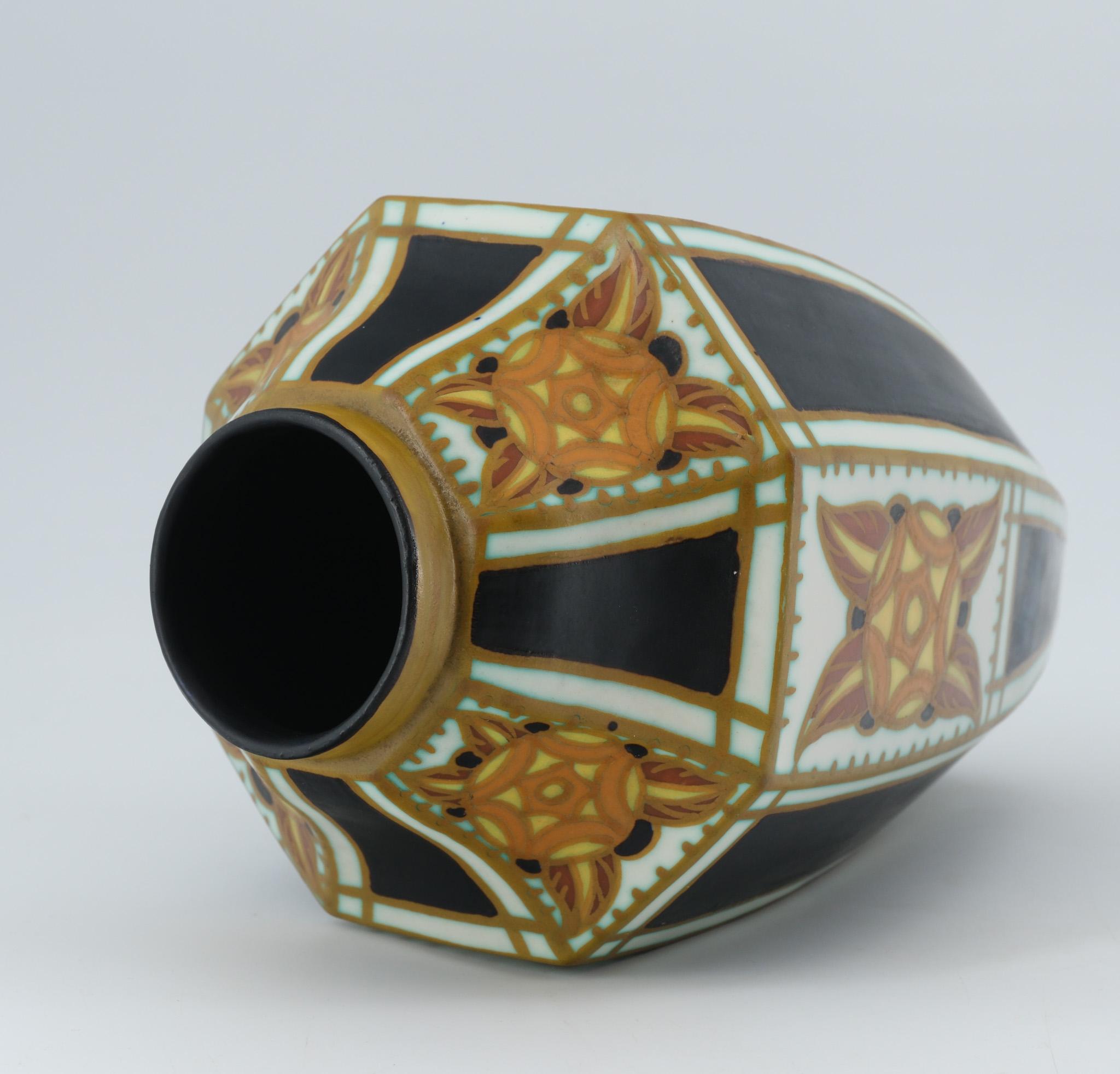 Milieu du XXe siècle Vase Art Déco Design/One Charles Catteau pour Boch Frères Keramis années 1930 en vente