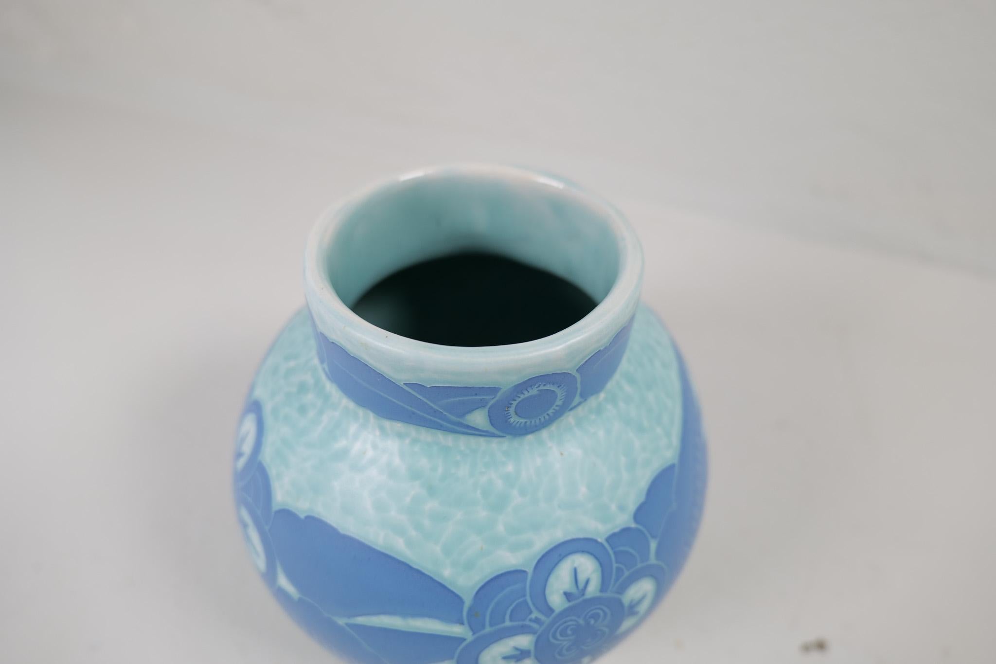 Vaso Art Deco Gustavsberg Sgraffito Josef Ekberg, Svezia, 1922 In condizioni buone in vendita a Hillringsberg, SE