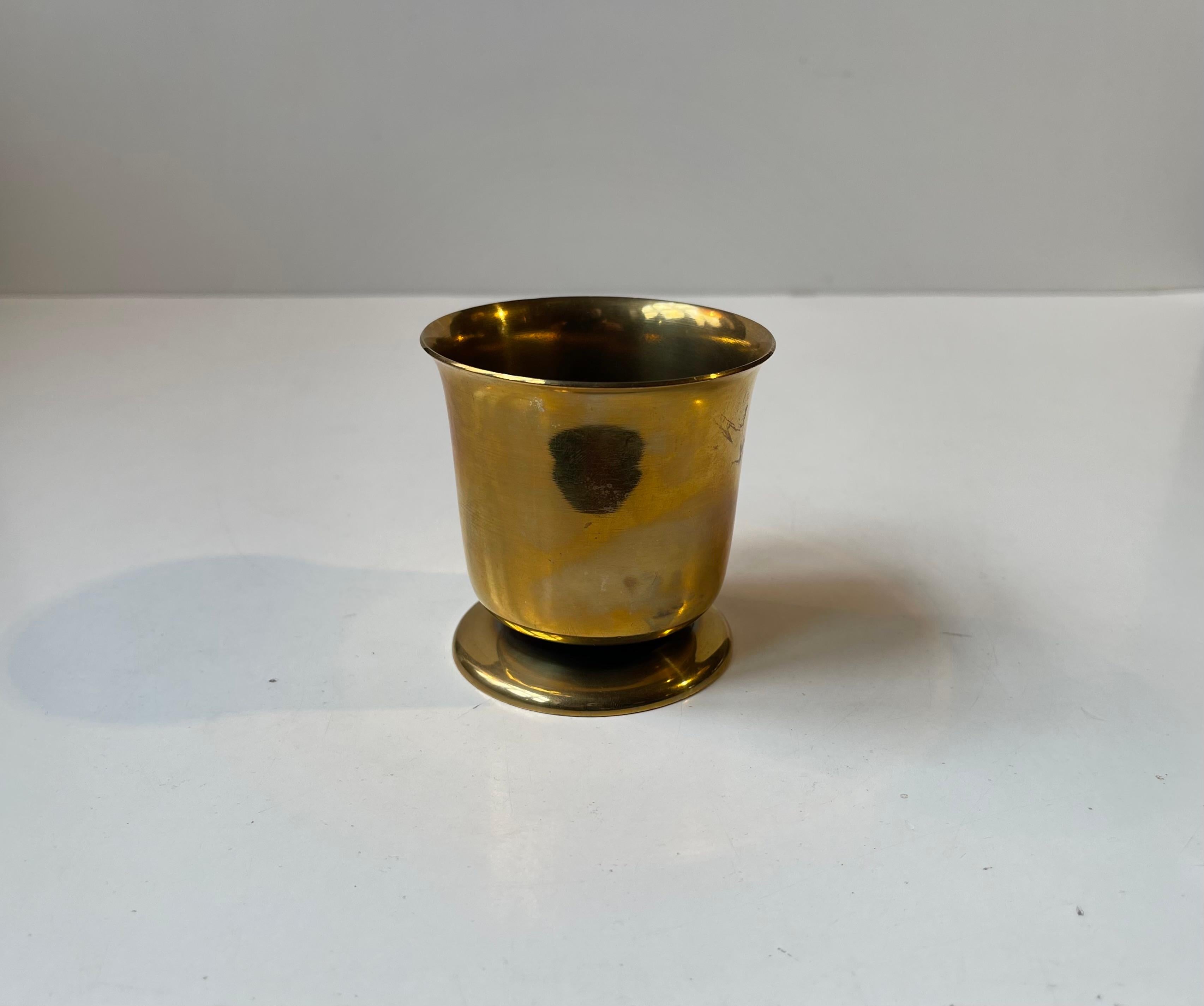 Jarrón Art Decó de bronce de Nordisk Malm, años 40 siglo XX en venta