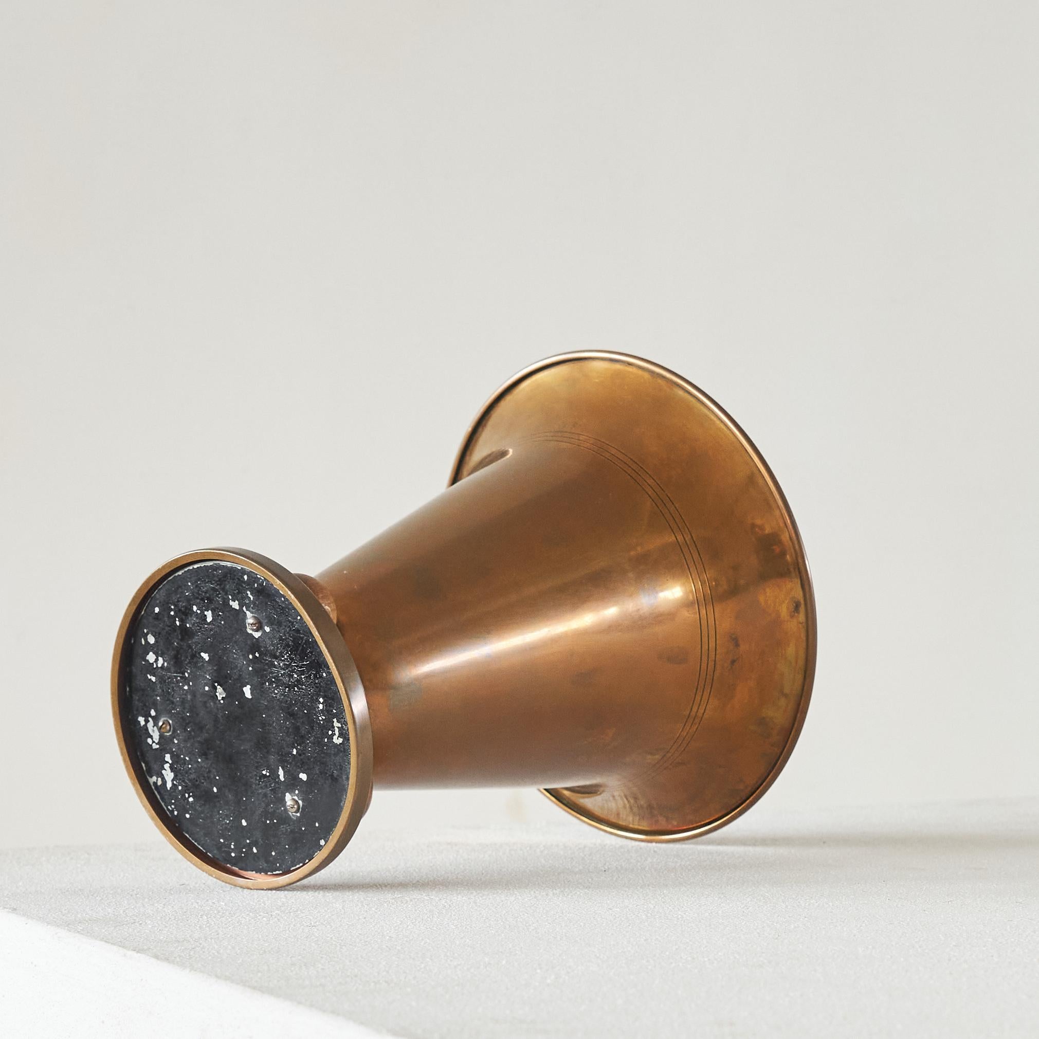 Art Deco Vase in Copper and Wood 1930s For Sale 1