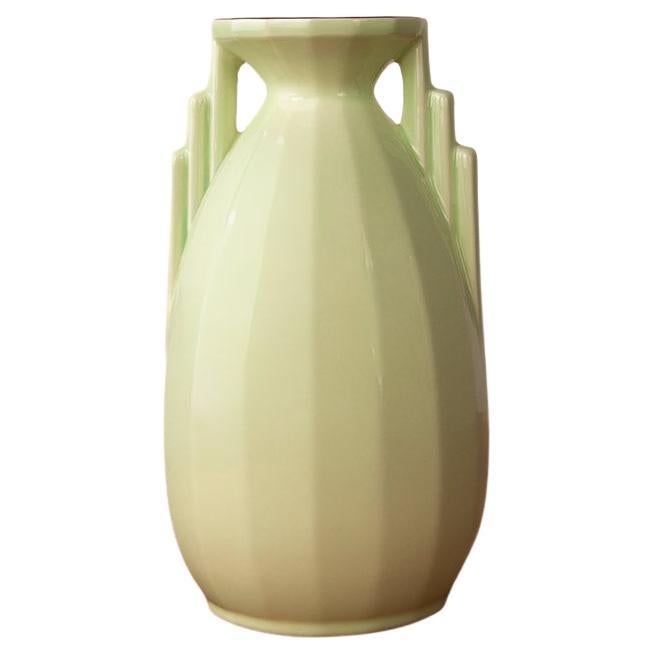 Art Deco vase in fine earthenware in apple green, by Digoin-Sarreguemines 1960.