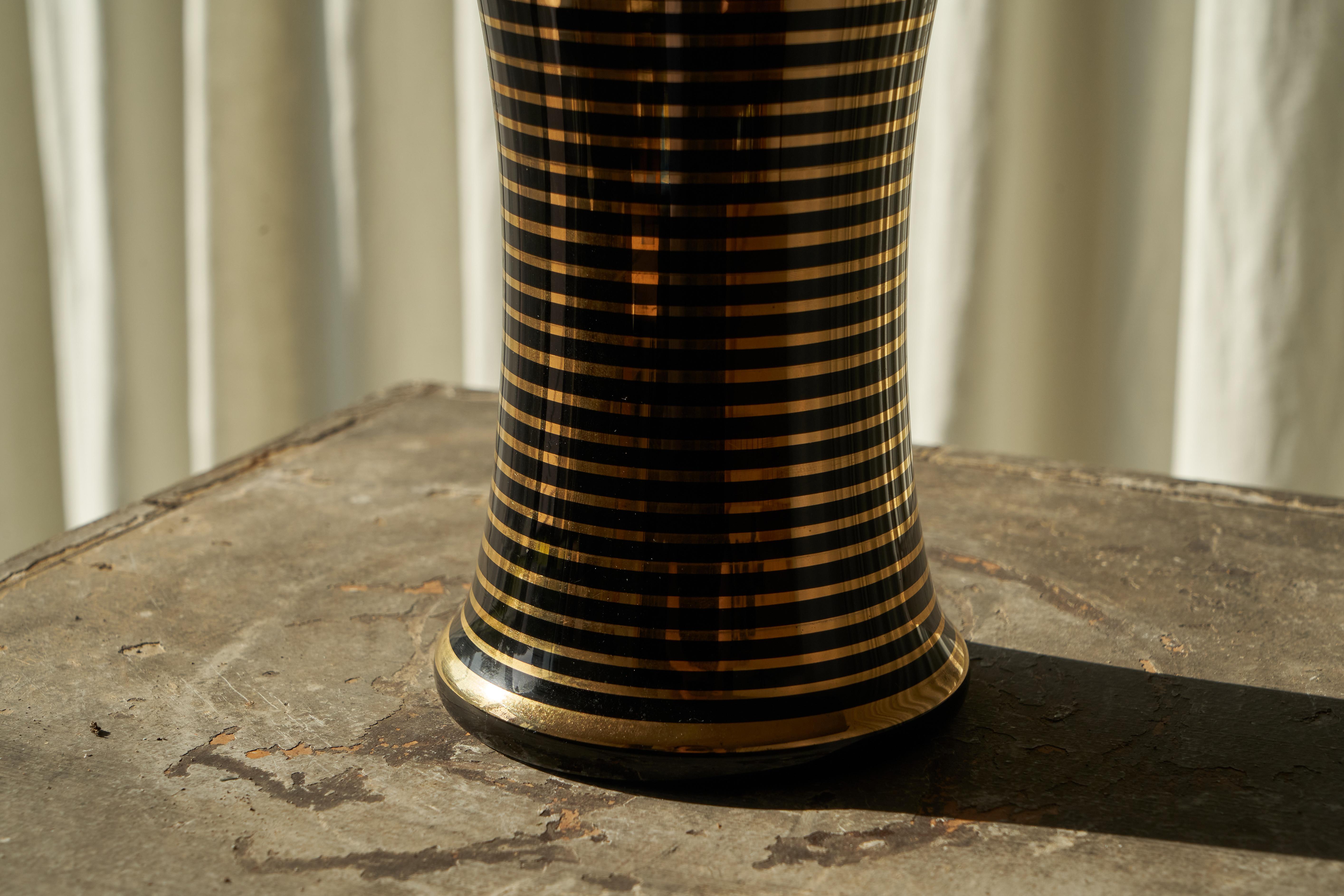 Art Deco Vase in Glass Belgium Mid 20th Century For Sale 4