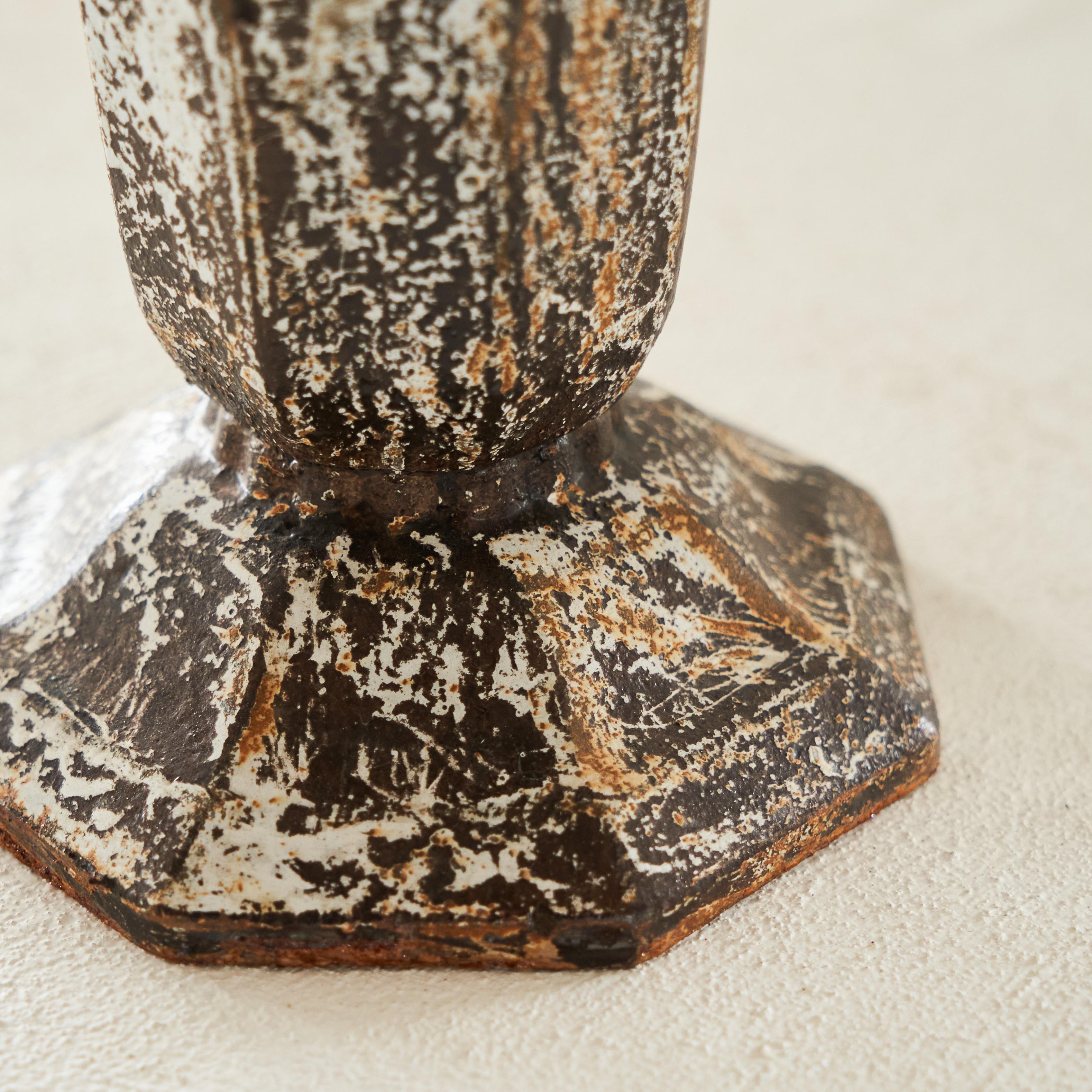 Vase Art déco en métal patiné et rouillé des années 1930 en vente 3