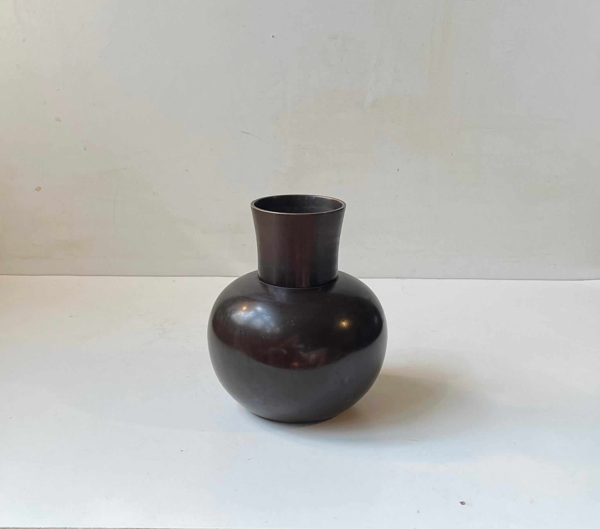 Art-Déco-Vase aus patinierter Bronze von Bdr. Grage Dänemark im Zustand „Gut“ im Angebot in Esbjerg, DK