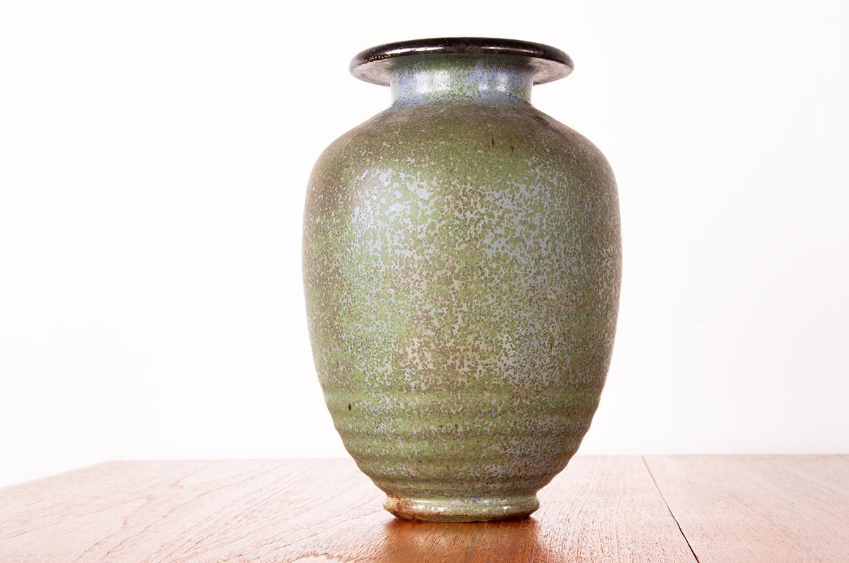 Art Deco vase, in speckled green glazed stoneware, by Roger Guérin, 1930s. in vendita 3