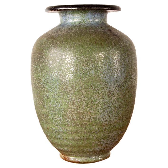 Art Deco vase, in speckled green glazed stoneware, by Roger Guérin, 1930s.
