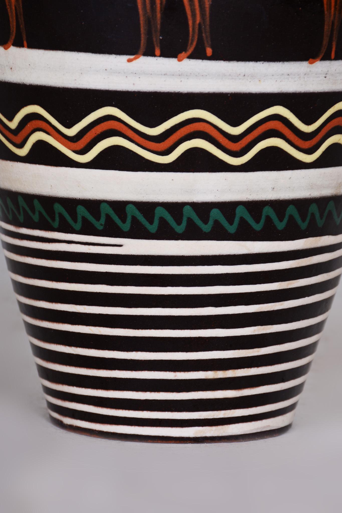 Art Deco Vase Made in 1940s Czechia, Hand Painted Slovak Motifs For Sale 2