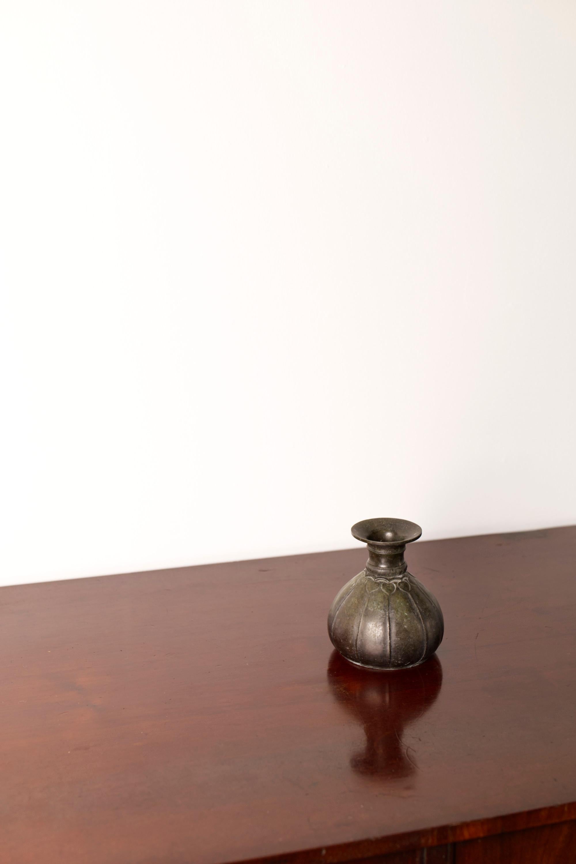 Art Deco vase model D88, disco metal by Just Andersen, 1930s For Sale 8