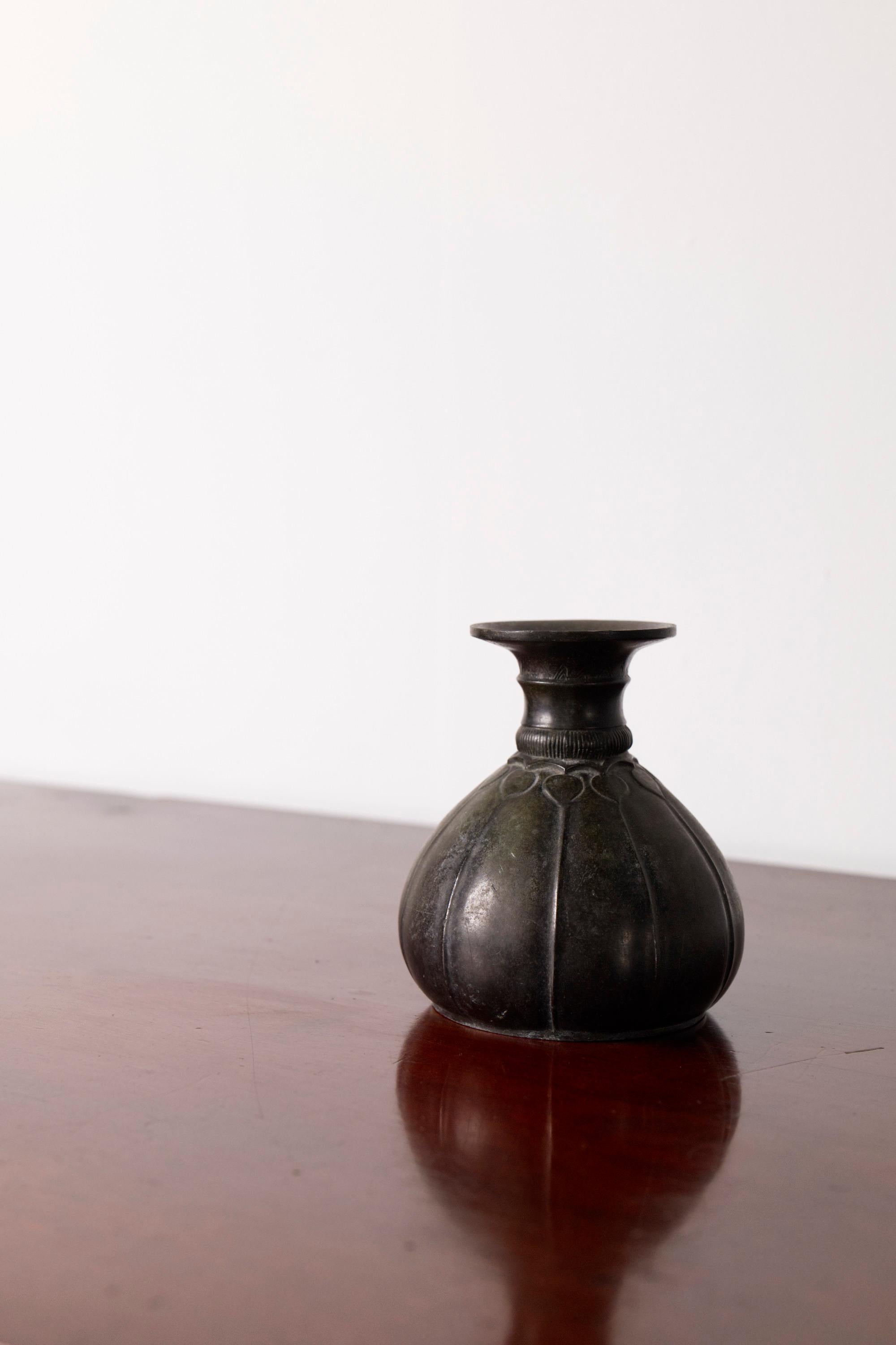 Metal Art Deco vase model D88, disco metal by Just Andersen, 1930s For Sale