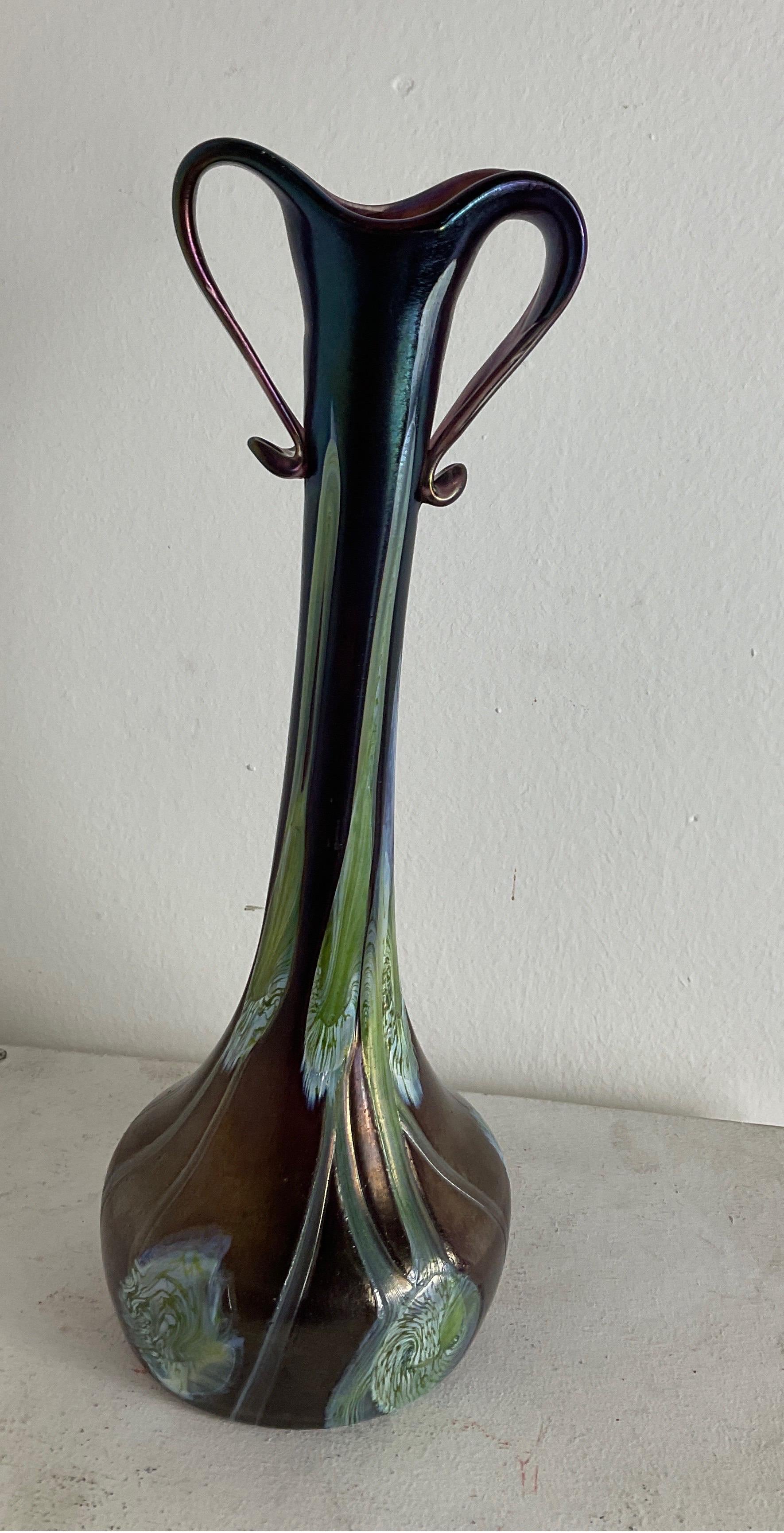 Art Deco Vase von  Robert Holubetz aus dem Jahr 1893 im Zustand „Gut“ im Angebot in Catania, IT