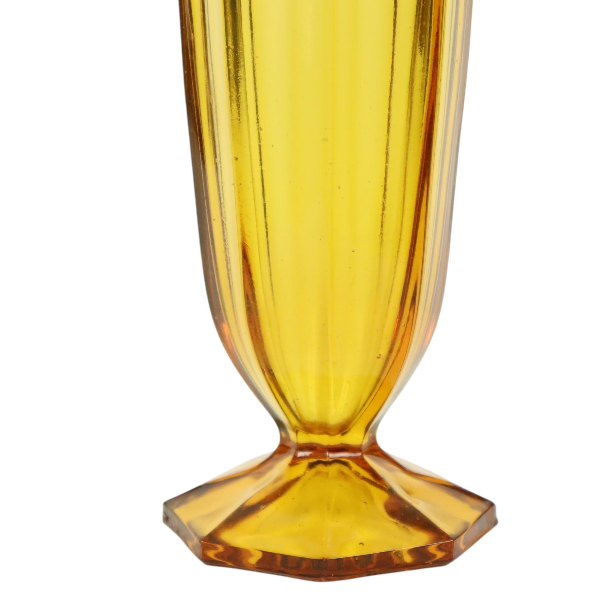20th Century Art Deco Vase Pressed Glass Amber Rosice Glassworks 21cm For Sale