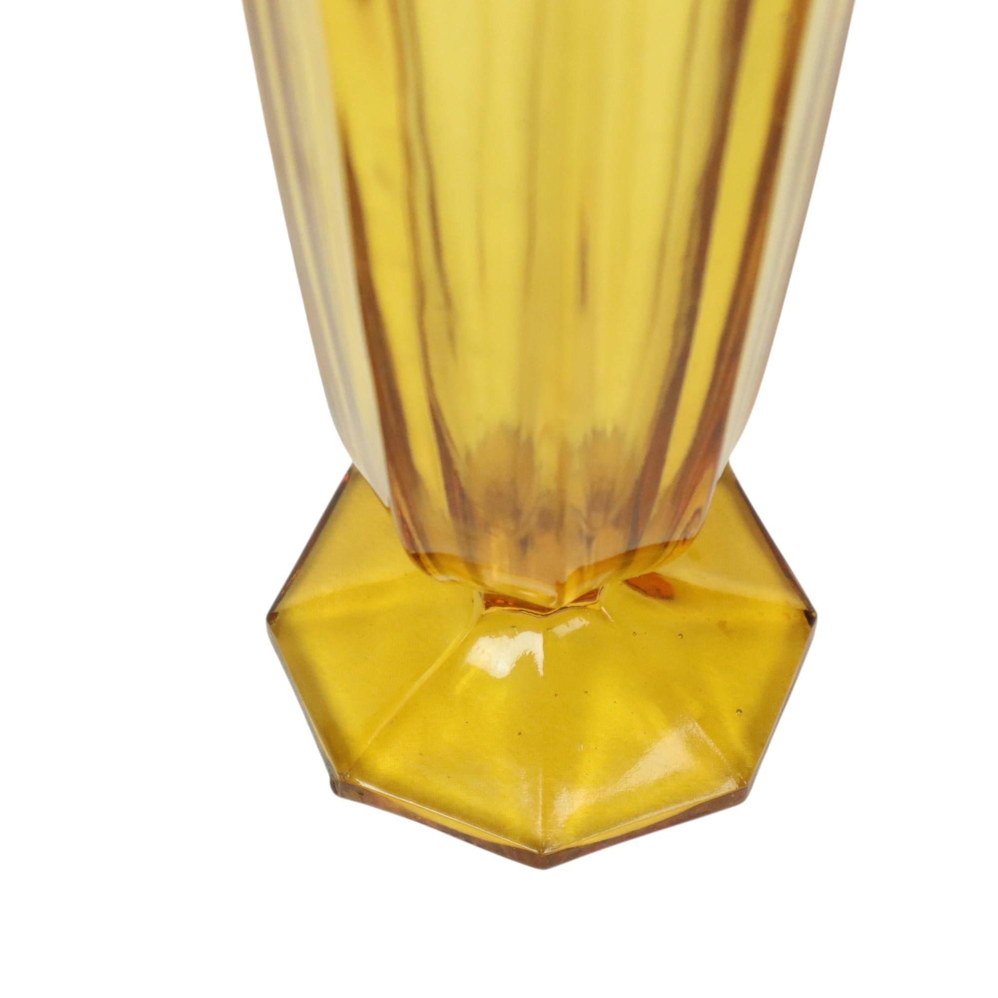 Art Deco Vase Pressed Glass Amber Rosice Glassworks 21cm For Sale 4