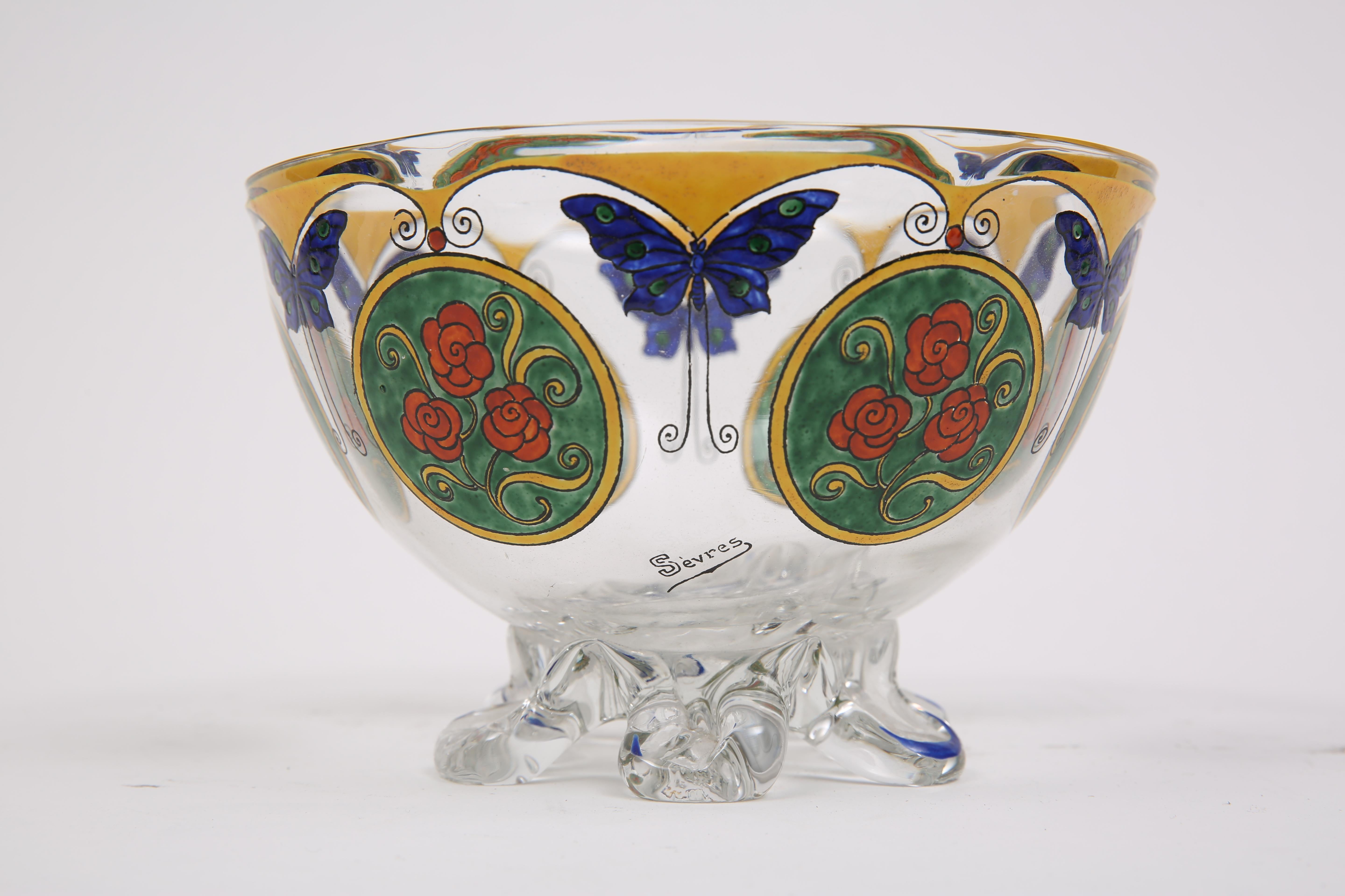 Art-déco-Vase „Rosen und Schmetterlinge“ von Sevres, Epoche Daum Galle Goupy (Frühes 20. Jahrhundert) im Angebot