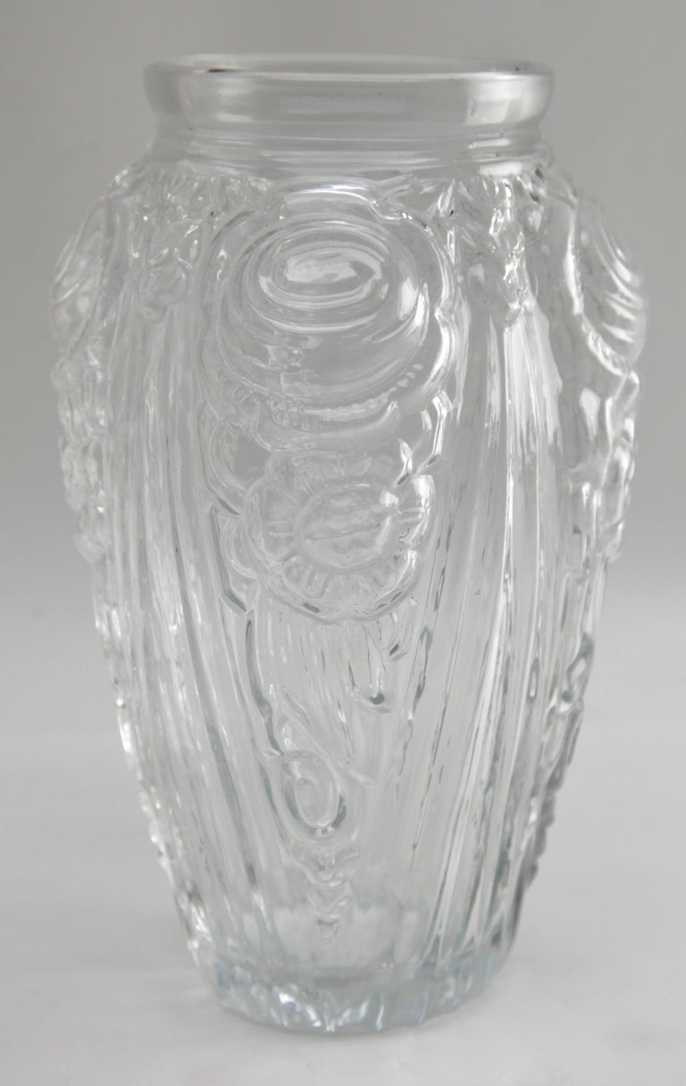 Glass Art Deco Vase with Frosted Flower Motif, Julius Stolle 'Niemen Stolle, Poland' For Sale