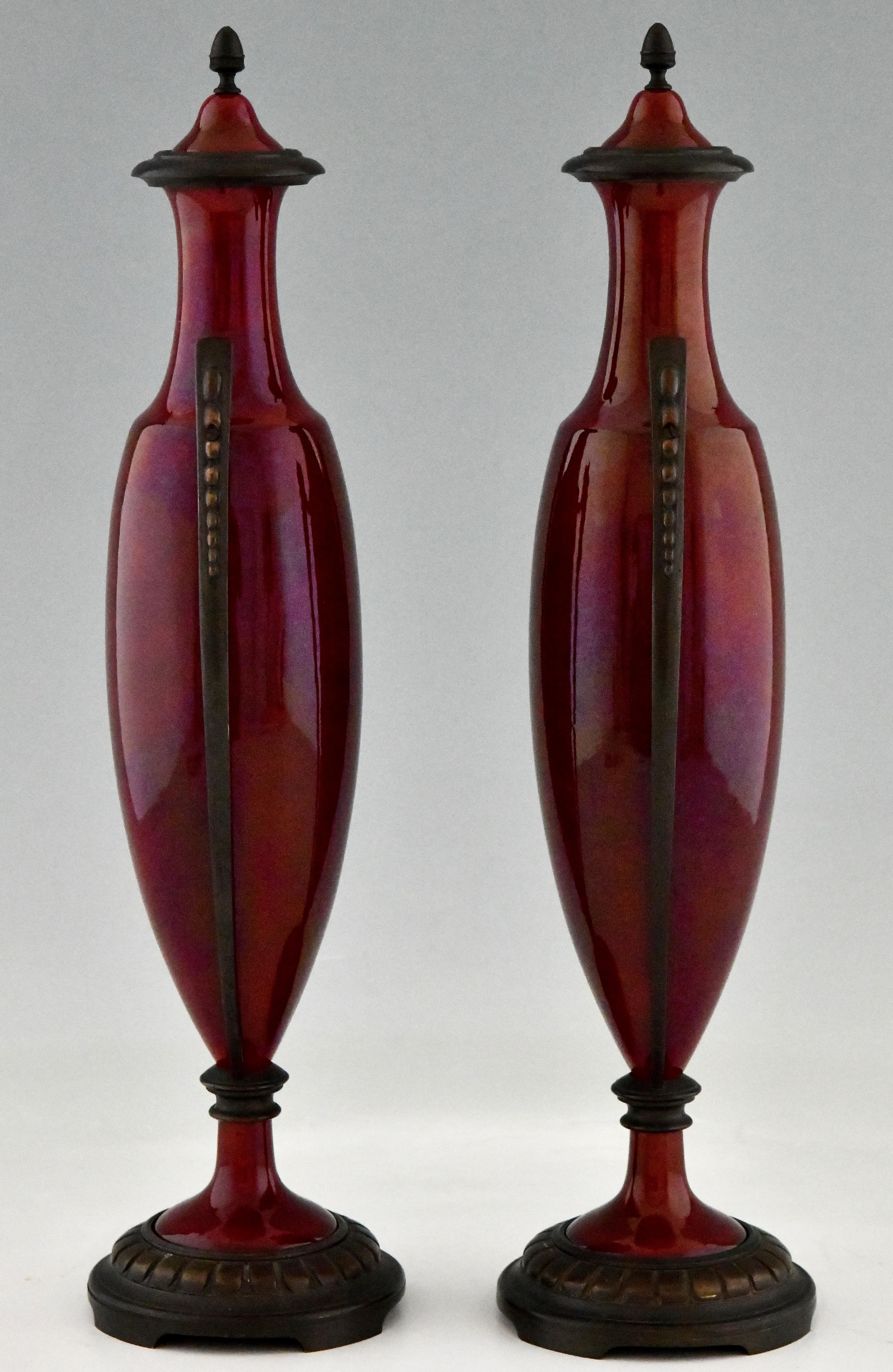 Vasen aus roter Keramik und Bronze im Art déco-Stil von Paul Milet für Svres, 1920 (Französisch) im Angebot