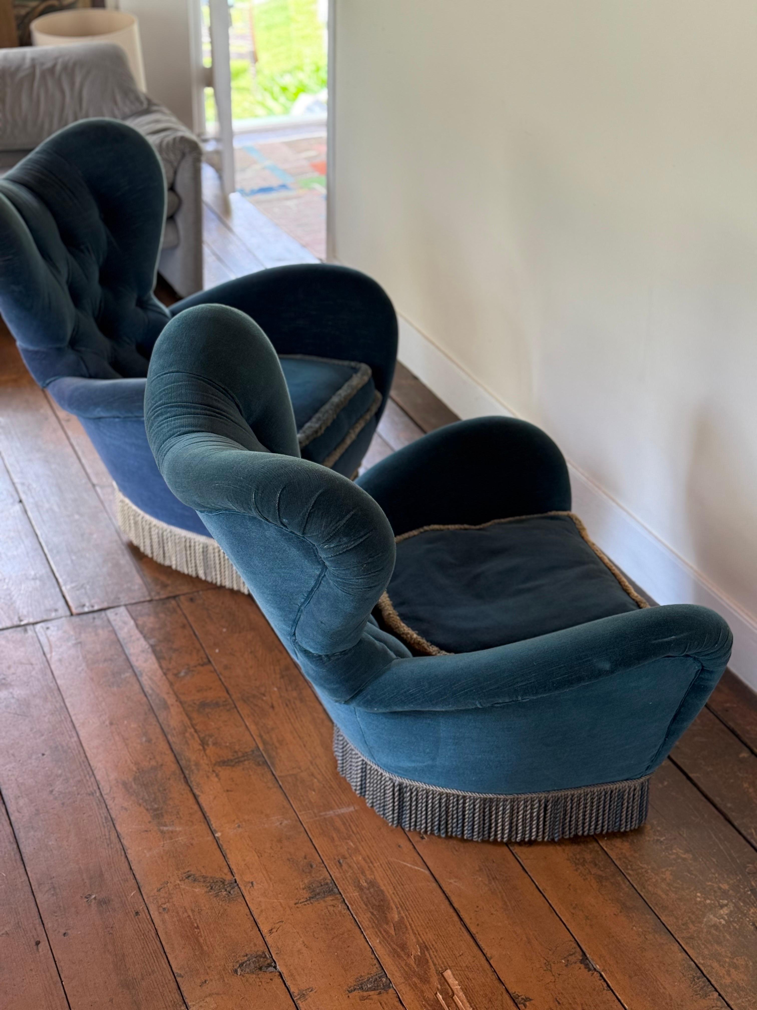 Fauteuils club Art déco en velours avec dossier à boutons en vente 3