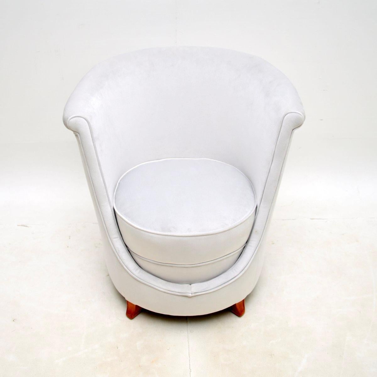 A gorgeous vintage Art Deco velvet Tub chair by Hille, made in England, and dating from the 1920’s.

This is of outstanding quality, it has a beautiful design and is very comfortable. It is part of a matching bedroom set that we have, including a