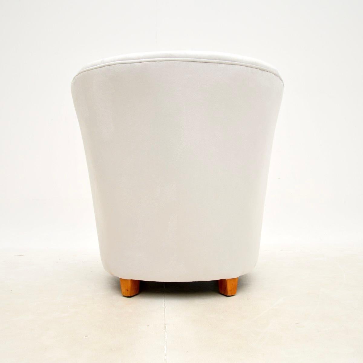 Art Deco Velvet Tub Chair by Hille 1