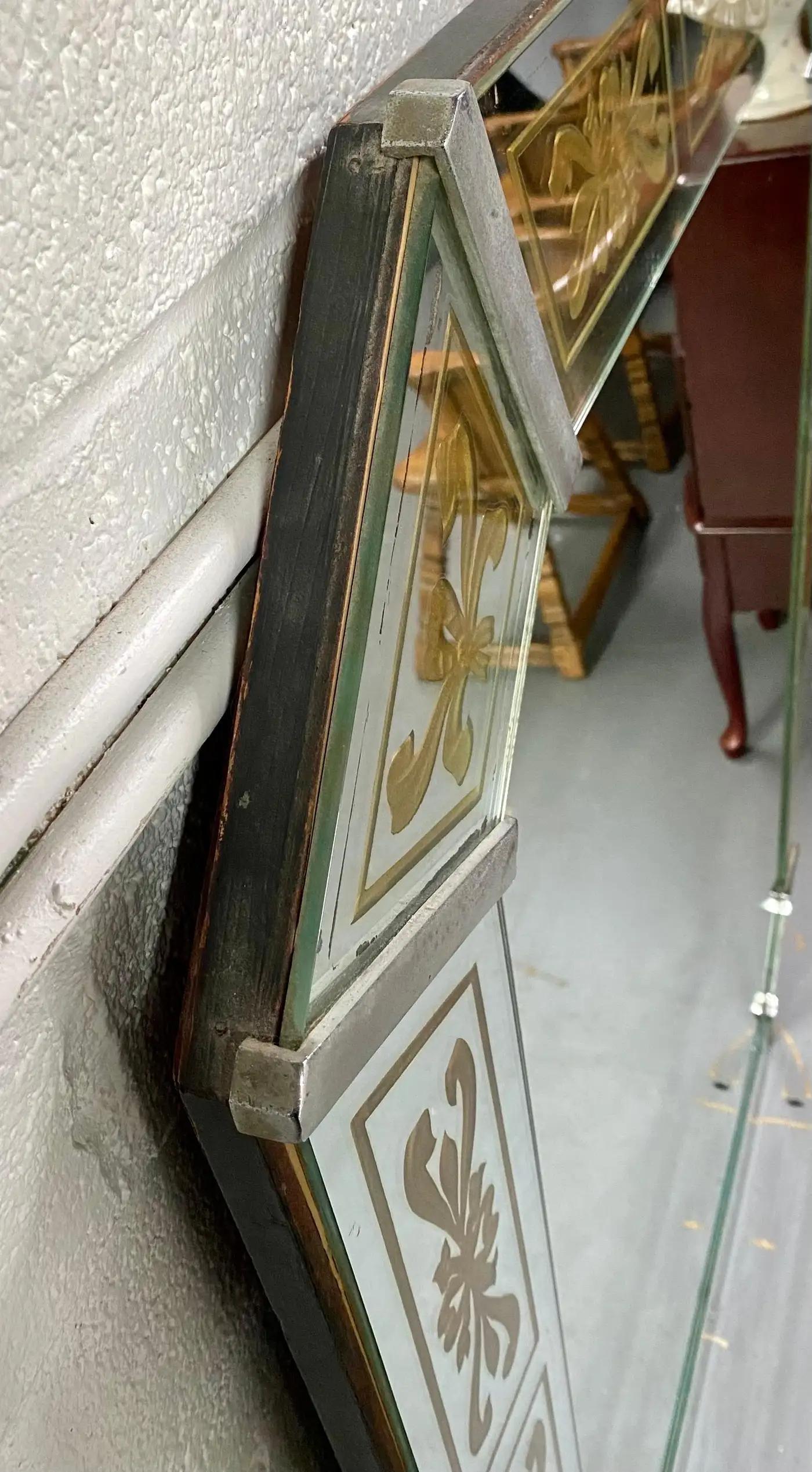 Espejo de Pared Grande Art Decó Veneciano Eglomise Diseño Lazo y Cinta Dorados en venta 2
