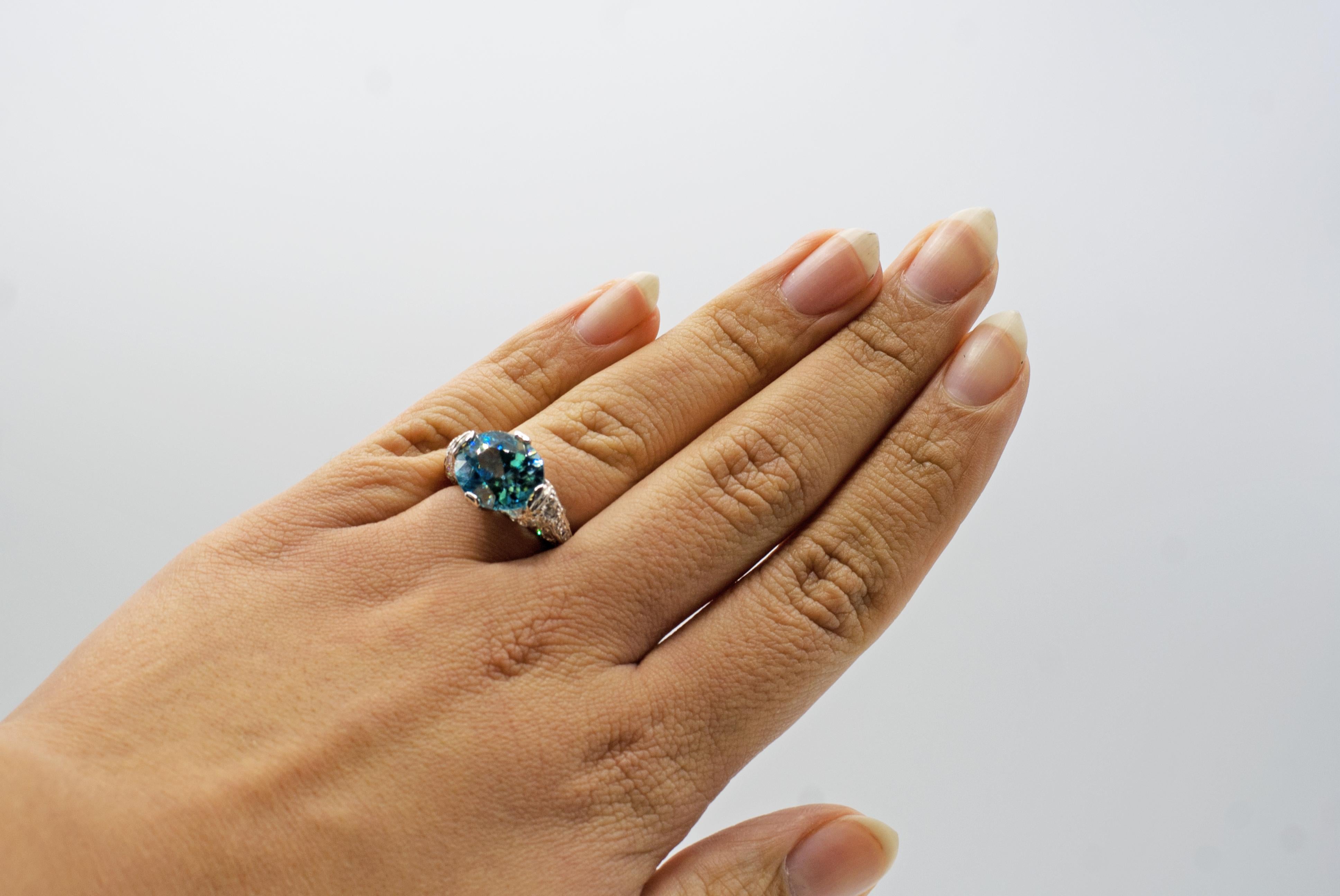 Women's or Men's Art Deco Vibrant Blue Zircon Platinum Diamond Ring