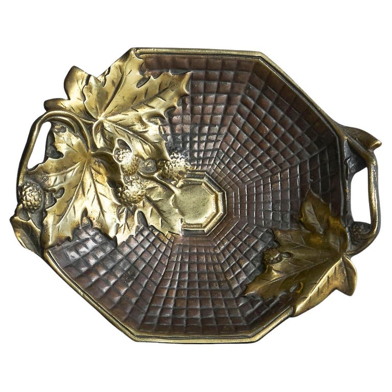 Vide Poche o Cuenco Art Decó con Hojas en Latón Macizo Años 30 en