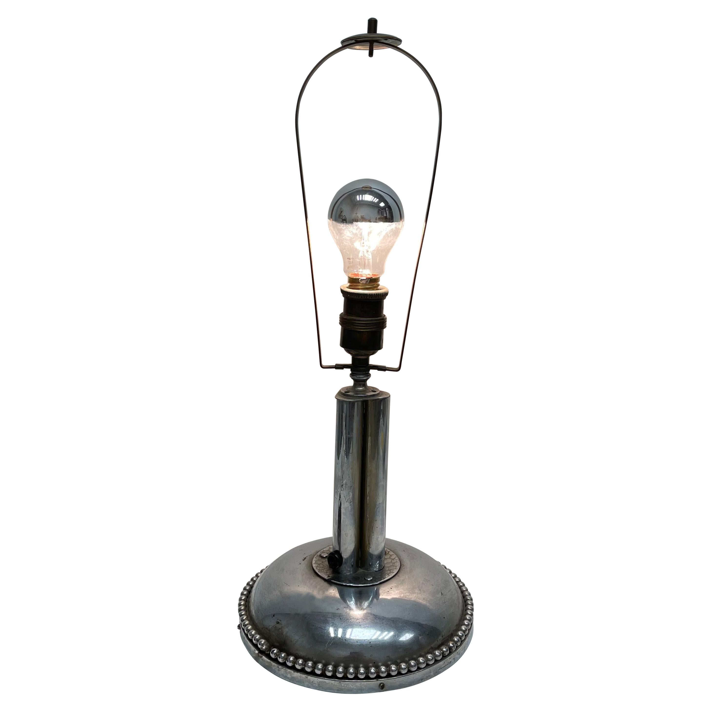 Vernickelte Wiener Art-Déco-Tischlampe mit Fuß, Vintage, 1920er Jahre im Angebot