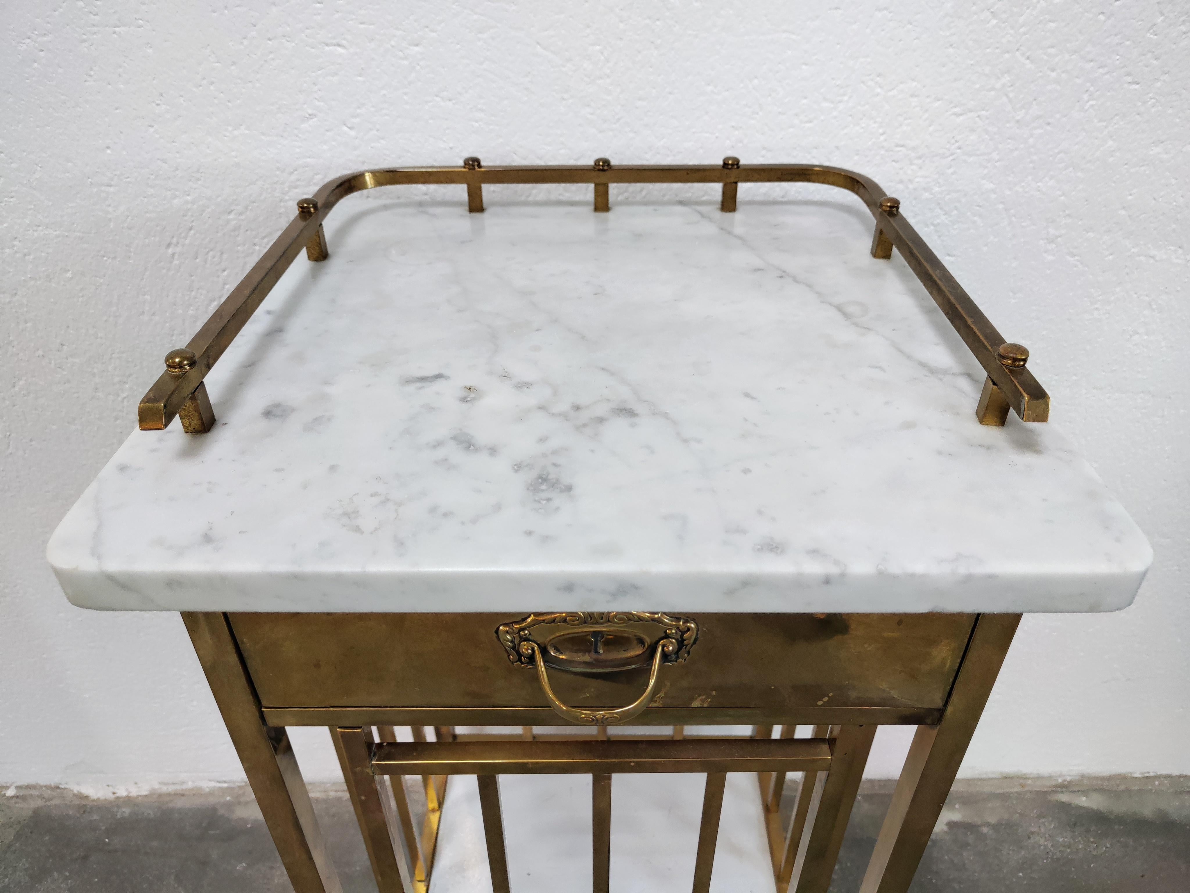 Early 20th Century Art Deco / Viennese Secession Nightstand in Brass and Marble, Austria, 1900s