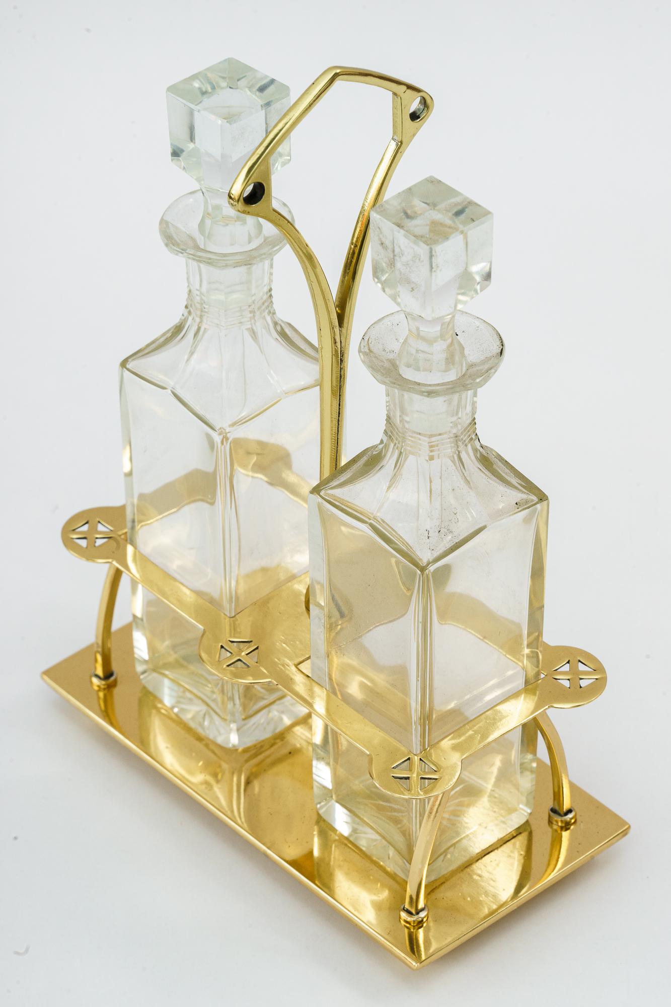 Art Deco Vinegar and Oil with Cut glass Around 1920s In Good Condition In Wien, AT