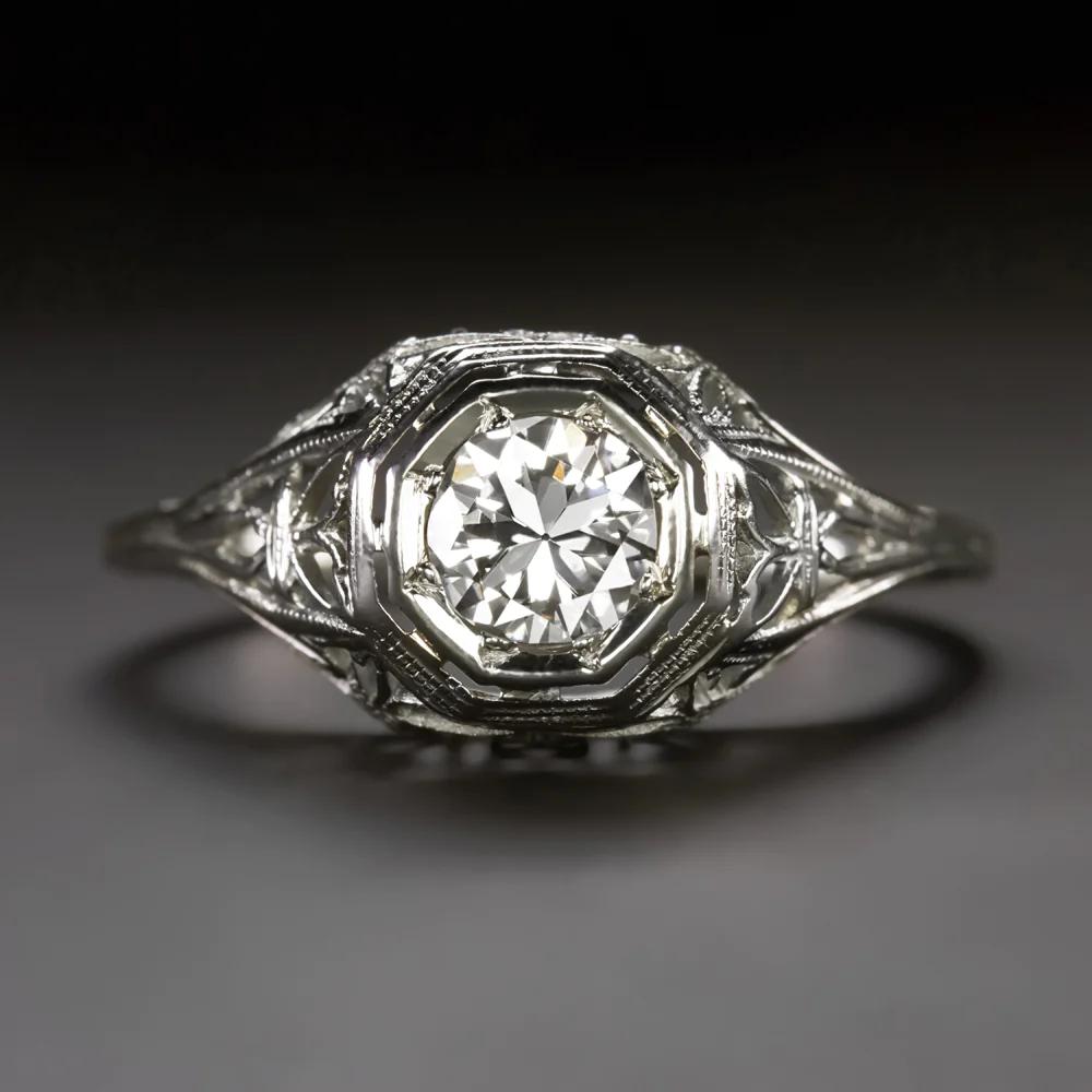 Art Deco Vintage Old European Cut Diamond Solitaire in Exquisite 18k  In Excellent Condition For Sale In Rome, IT