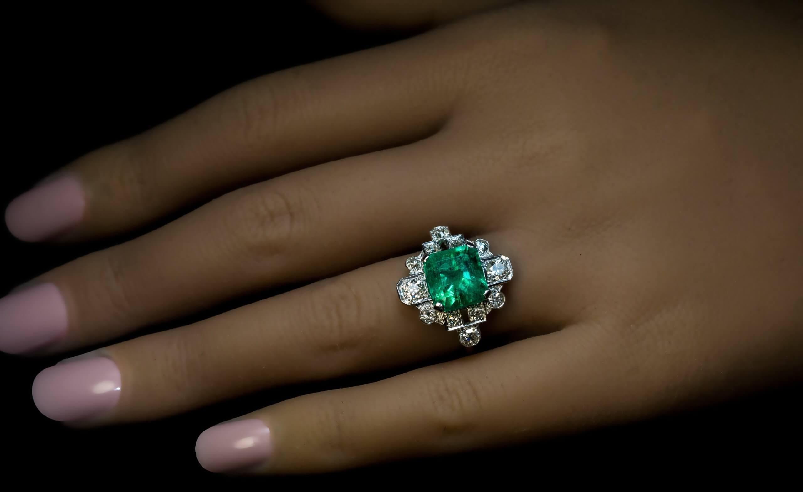 Emerald Cut Art Deco Vintage 3.76 Ct Colombian Emerald Diamond Ring
