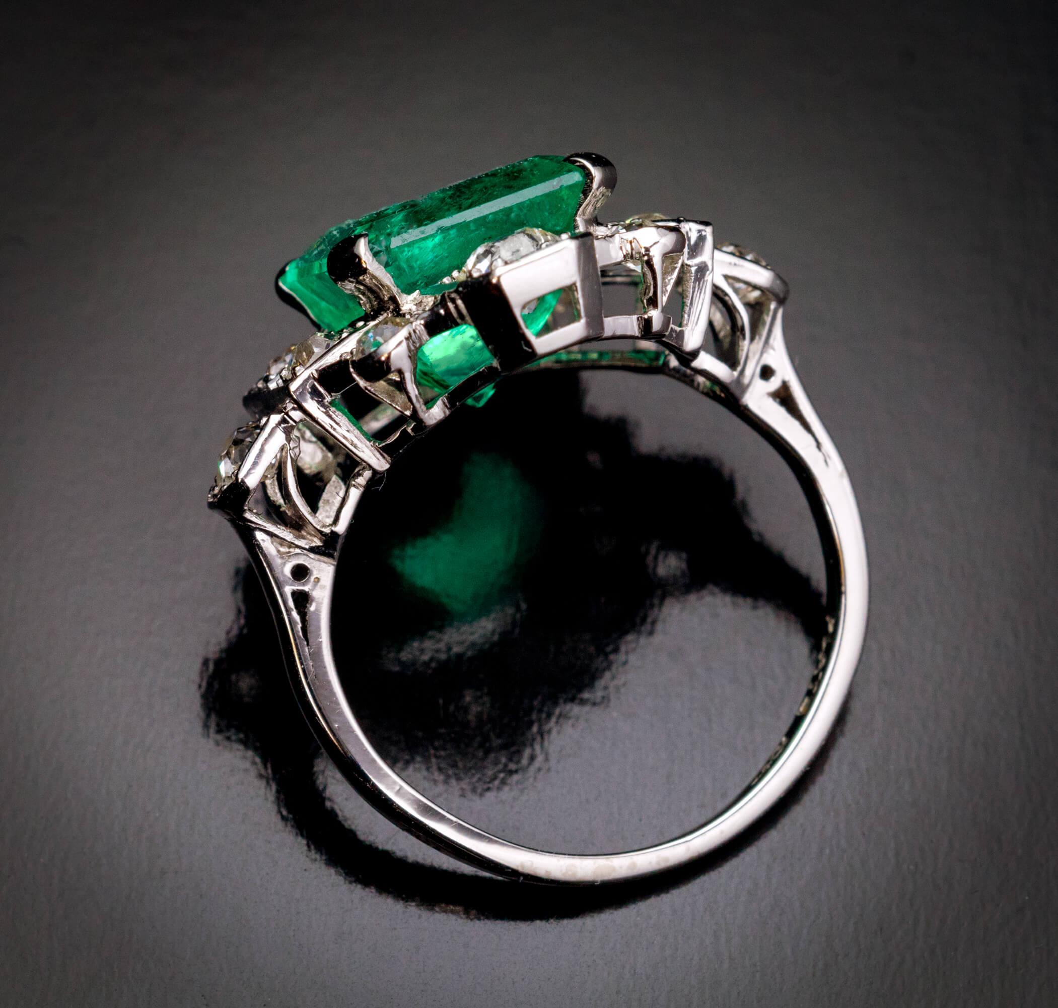Art Deco Vintage 3.76 Ct Colombian Emerald Diamond Ring 1