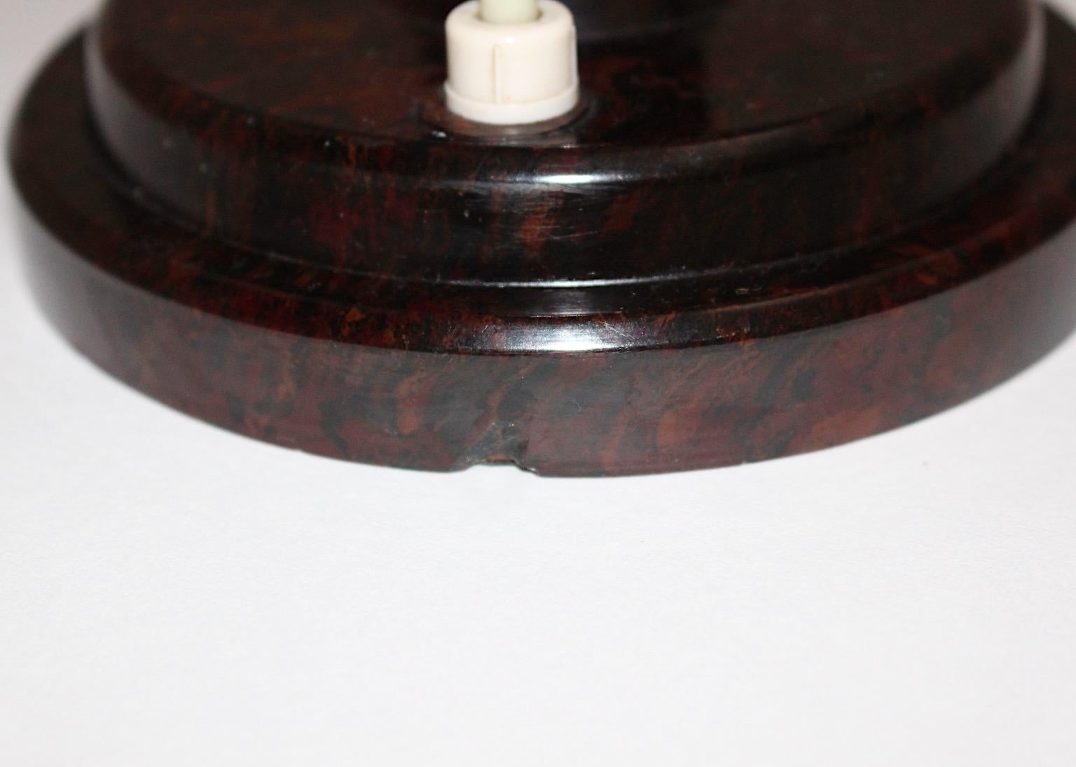 Lampe de table Art Déco vintage plissée lilas, Autriche, années 1930 en vente 2