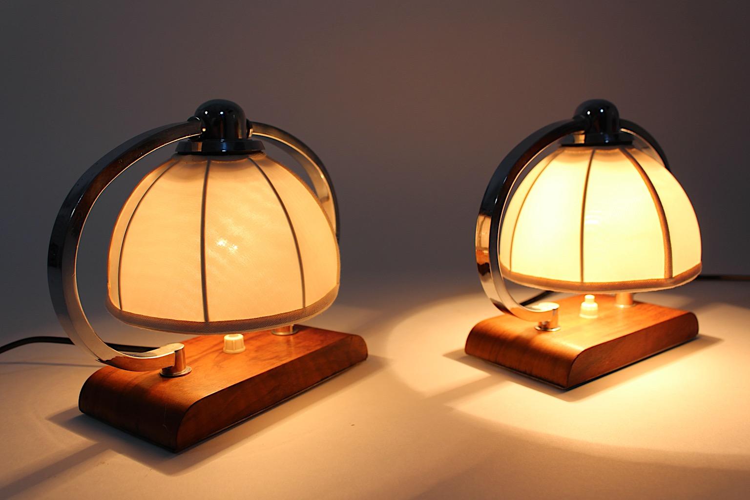 Art Deco Vintage Nachttische Lampen Tischlampen Nussbaum verchromtes Metall 1925 Österreich im Angebot 7
