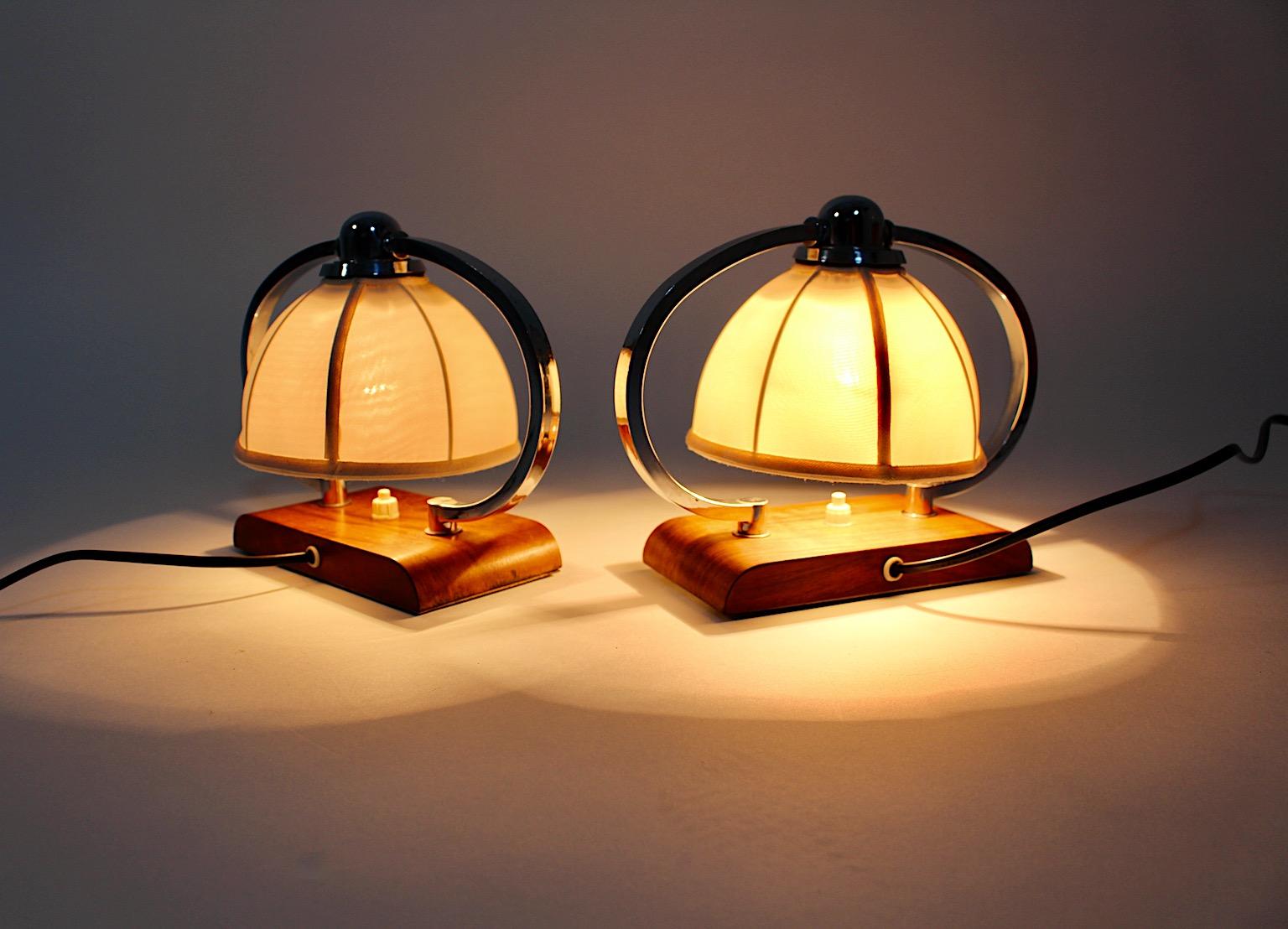 Art Deco Vintage Nachttische Lampen Tischlampen Nussbaum verchromtes Metall 1925 Österreich im Angebot 8