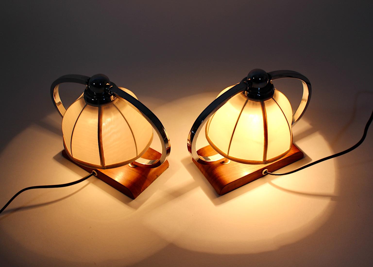 Art Deco Vintage Nachttische Lampen Tischlampen Nussbaum verchromtes Metall 1925 Österreich im Angebot 9