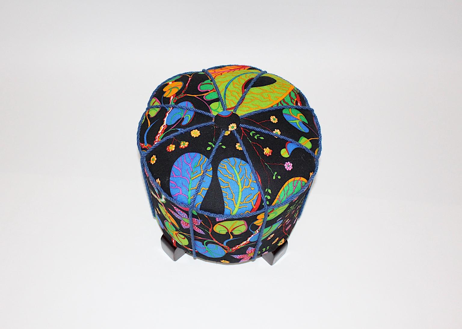 Art Deco Vintage Beech Pouf or Stool with Josef Frank Fabric, 1930s, Austria For Sale 4