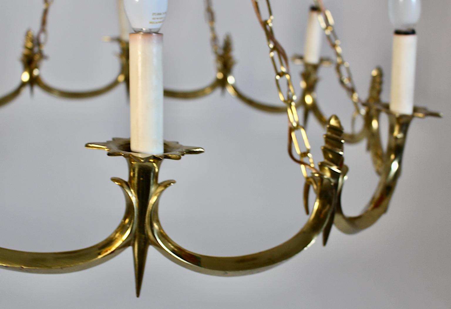Lampadario circolare in ottone Art of Vintage stile Dagobert Peche 1920s Vienna in vendita 10