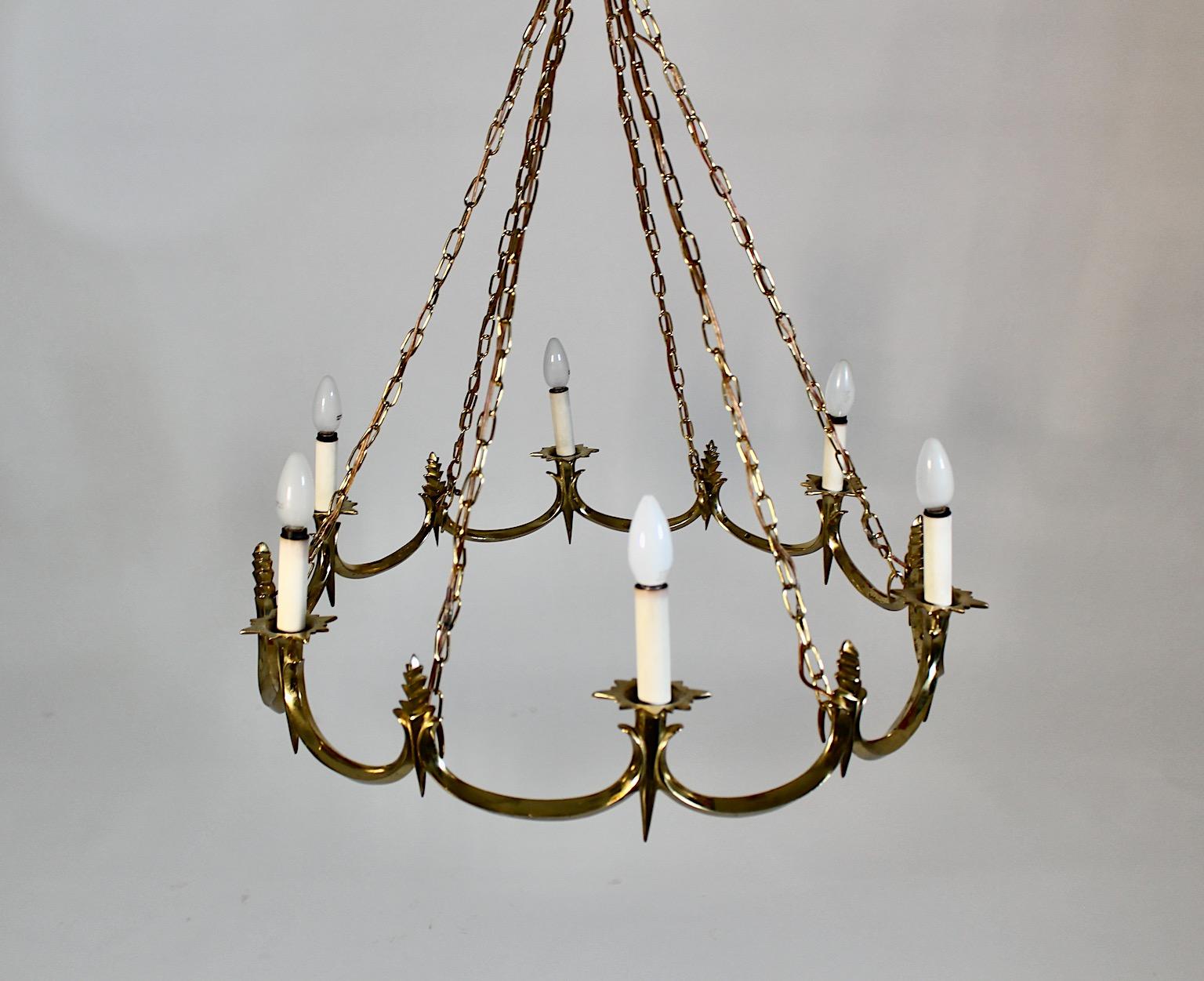 Art Déco Lampadario circolare in ottone Art of Vintage stile Dagobert Peche 1920s Vienna in vendita