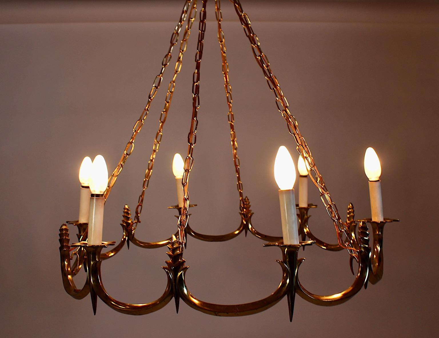 Lampadario circolare in ottone Art of Vintage stile Dagobert Peche 1920s Vienna in vendita 2