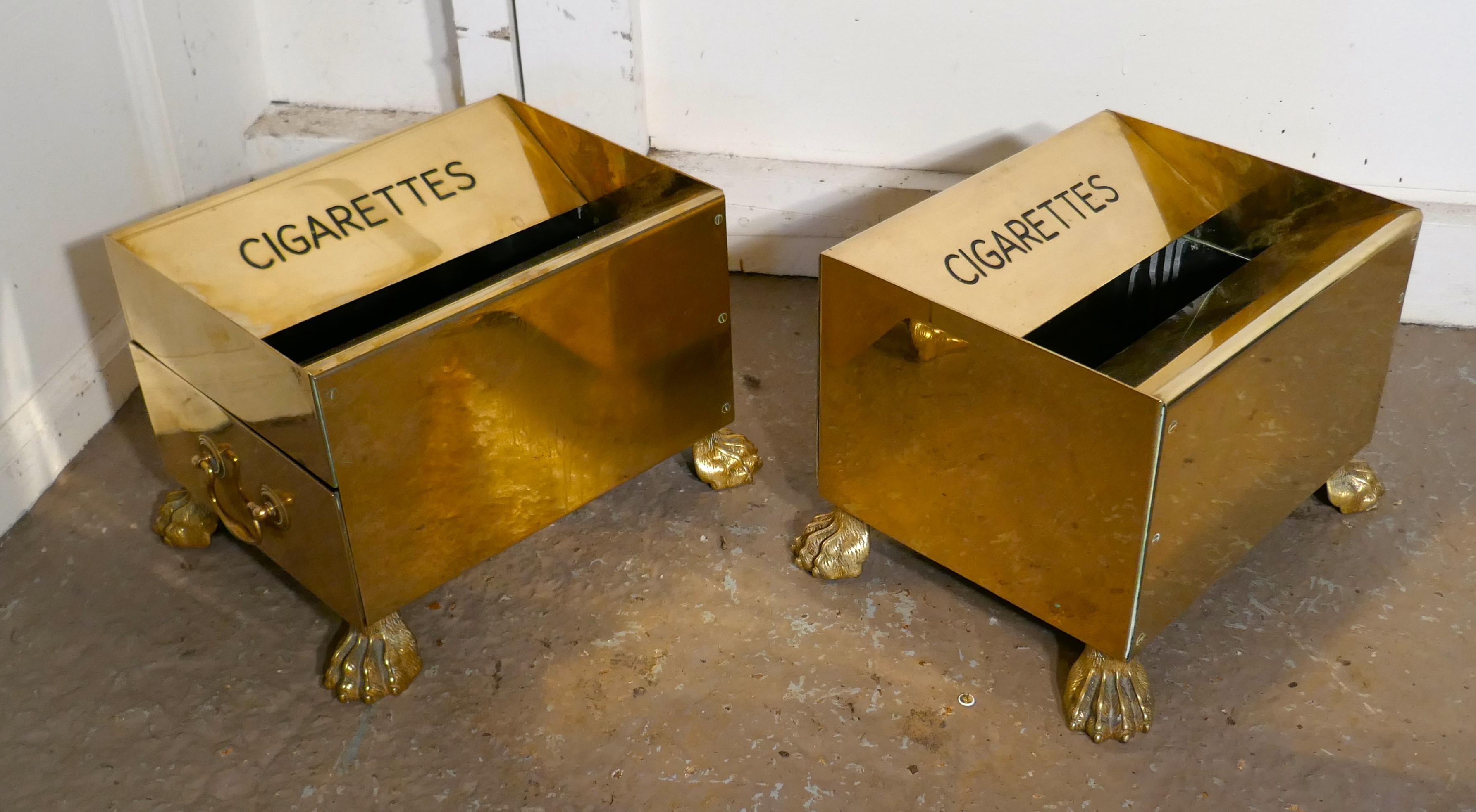 Art Deco Vintage Brass Hotel Floor Ashtray In Good Condition In Godshill, Isle of Wight