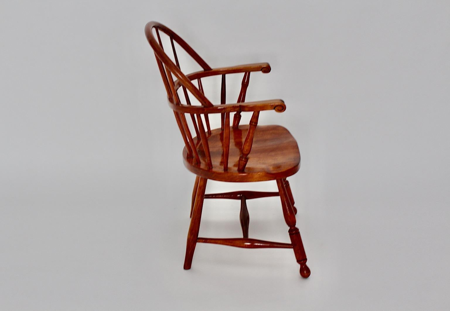 Vintage Art Deco Vintage Windsor-Sessel aus brauner Buche Josef Frank, Österreich im Angebot 2