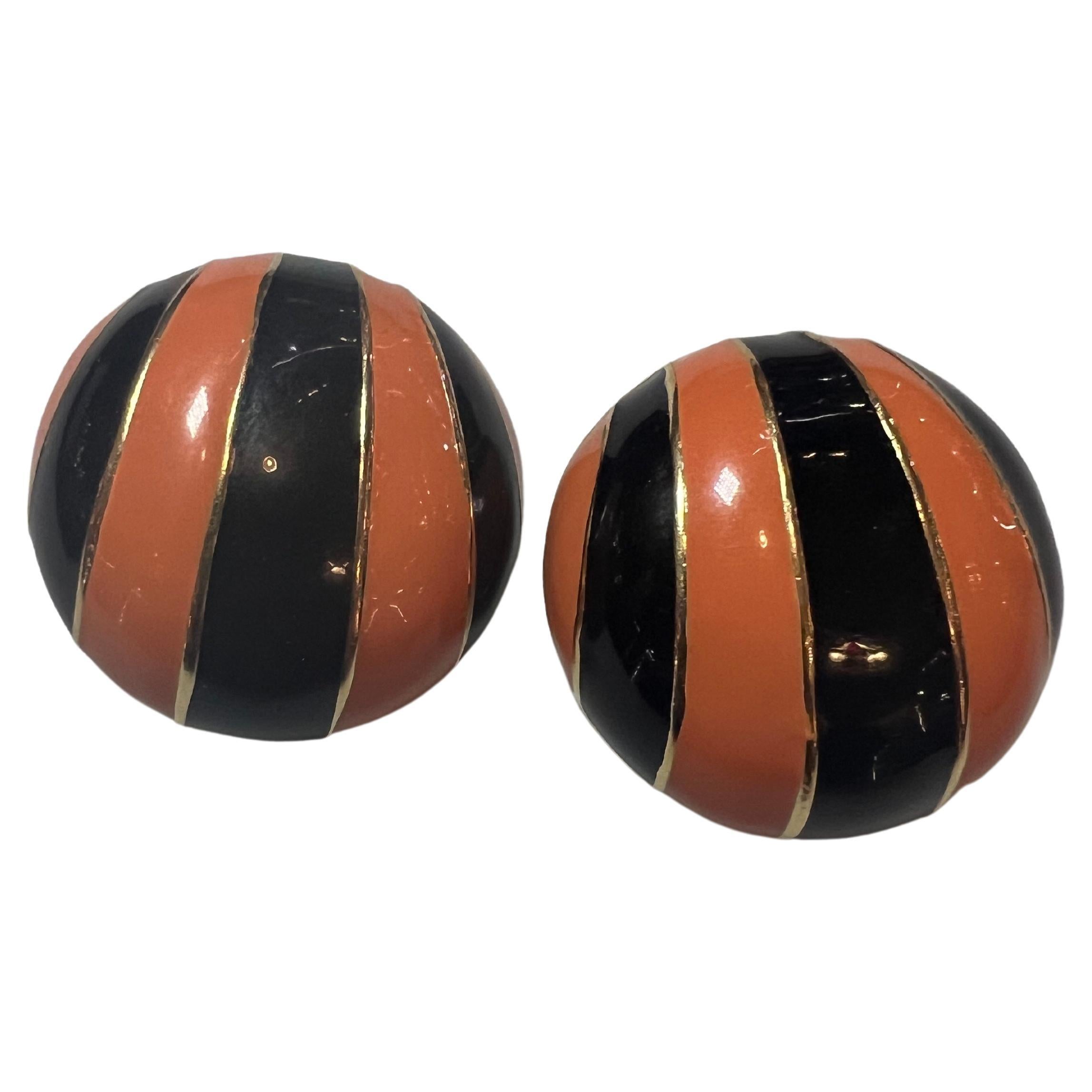 Art Deco Vintage “Ciner” Clip on Earrings, Black and Coral Enamel In Excellent Condition In New York, NY