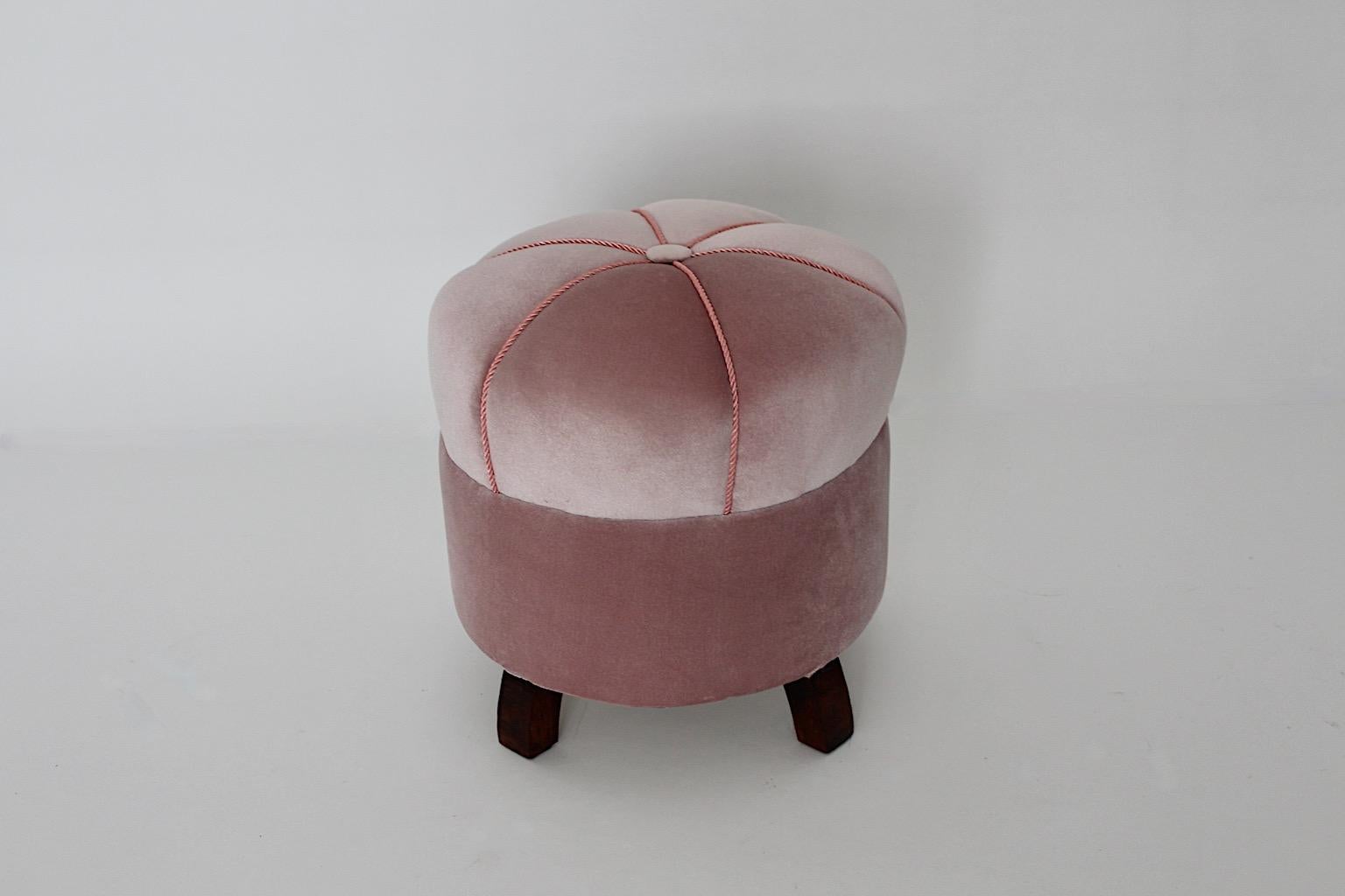 Austrian Art Deco Vintage Circular Pouf Stool Ottoman Soft Pink Velvet 1930s Austria For Sale