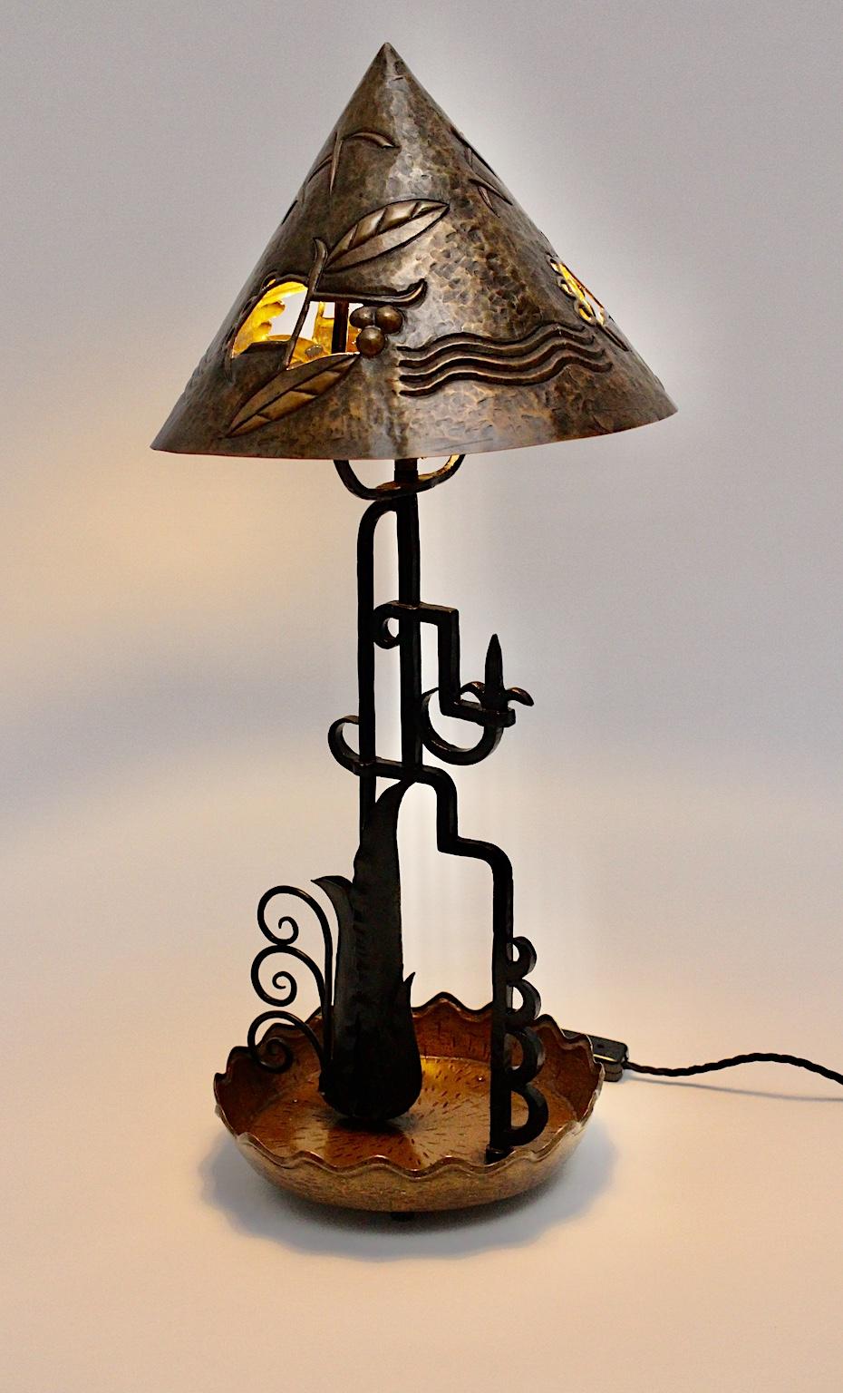 Art Deco Vintage Copper Black Iron Table Lamp, circa 1920, Vienna For Sale 8