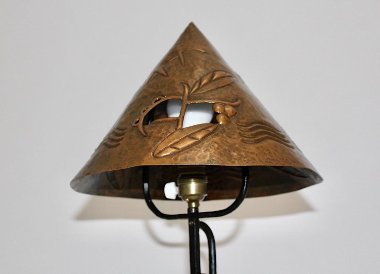 Art Deco Vintage Copper Black Iron Table Lamp, circa 1920, Vienna For Sale 11