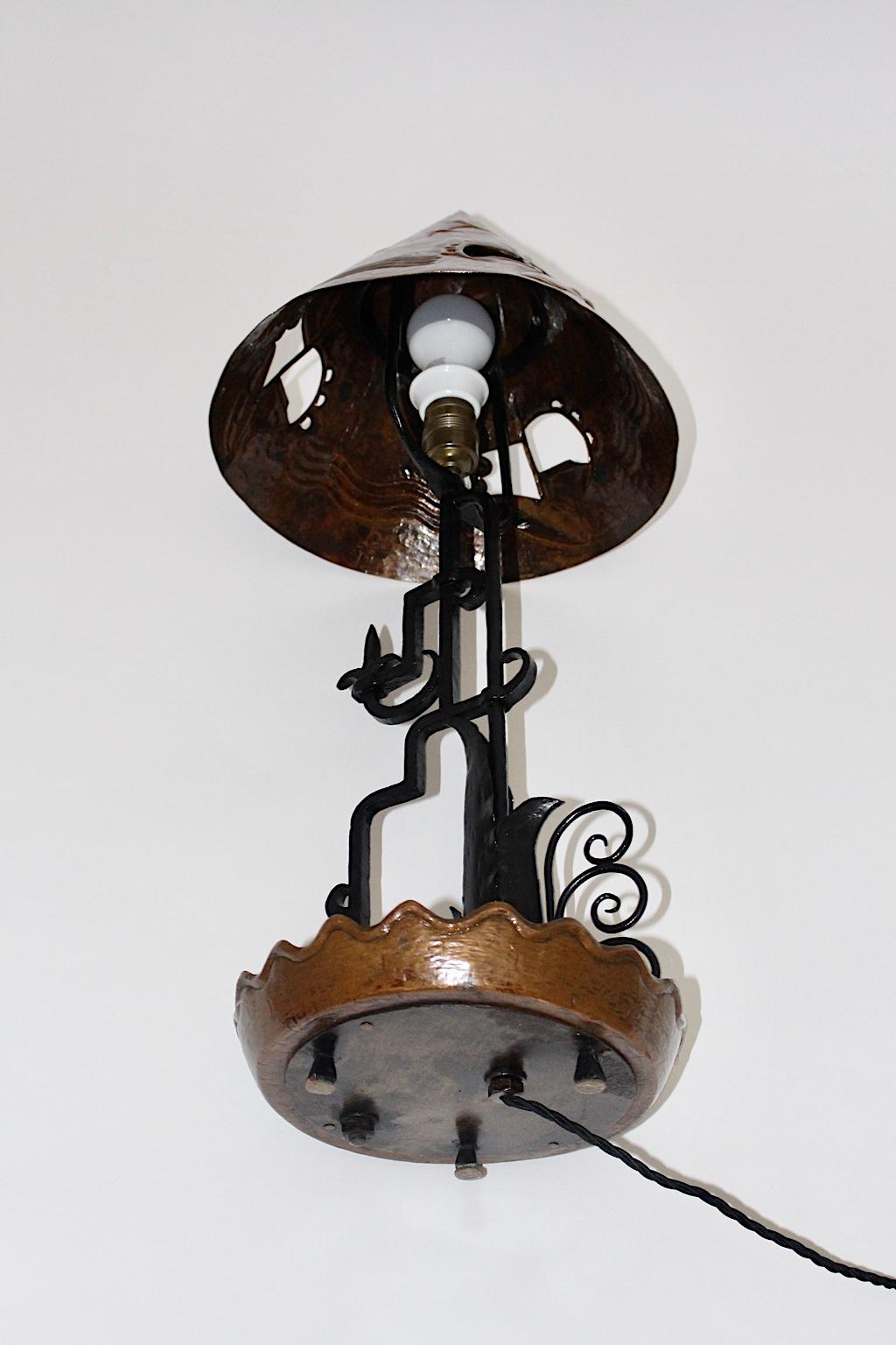 Art Deco Vintage Copper Black Iron Table Lamp, circa 1920, Vienna For Sale 15