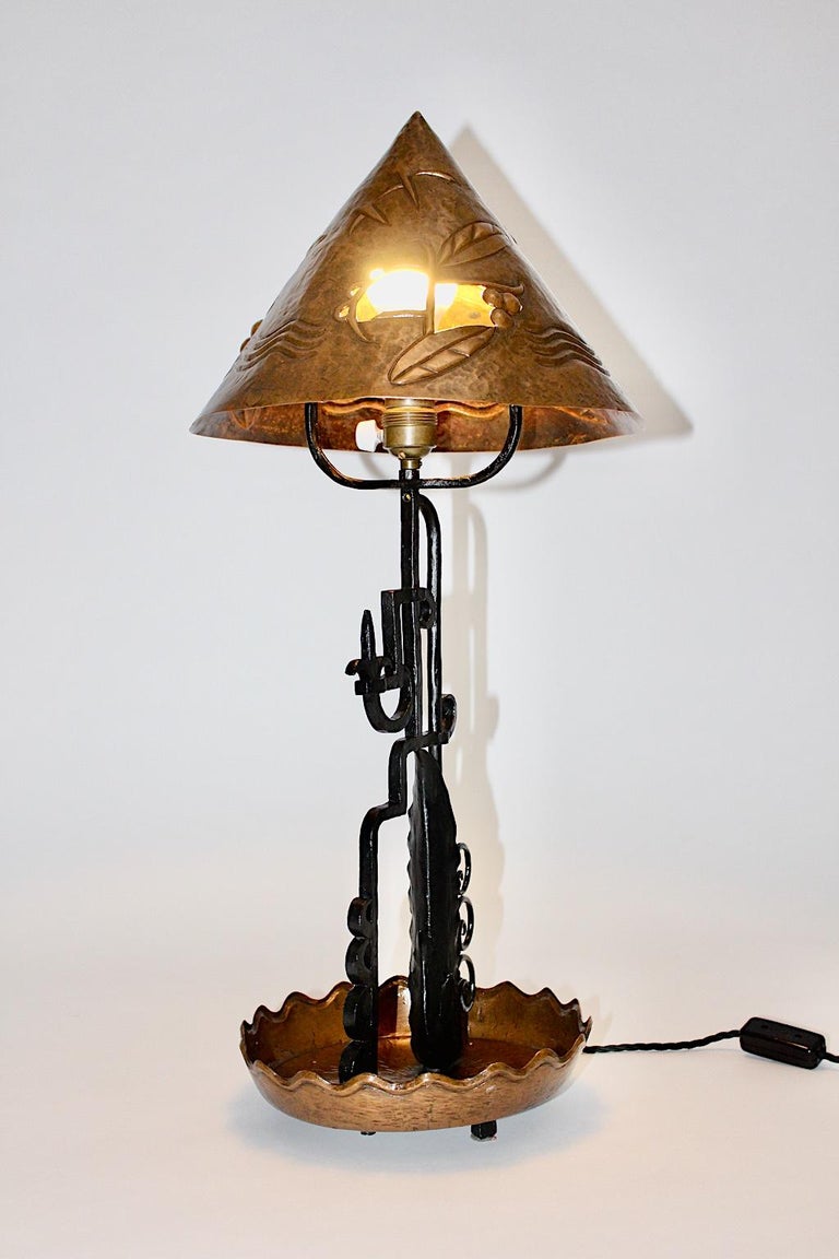 Art Deco Vintage Copper Black Iron Table Lamp, circa 1920, Vienna For Sale 4