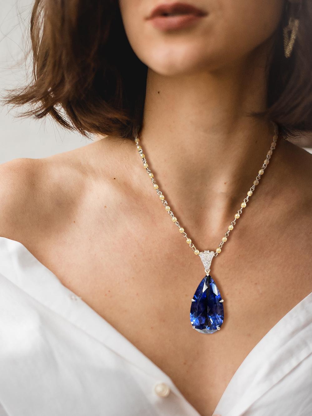 Art Deco Vintage Costume Jewelry Large Sapphire Drop Diamanté Pearl Chain Necklace Sterling Rhodium Pendant  Elegant Art Deco style beautiful man-made Cornflower Blue  sapphire drop on a dainty pearl chain can change length, so please let us know.