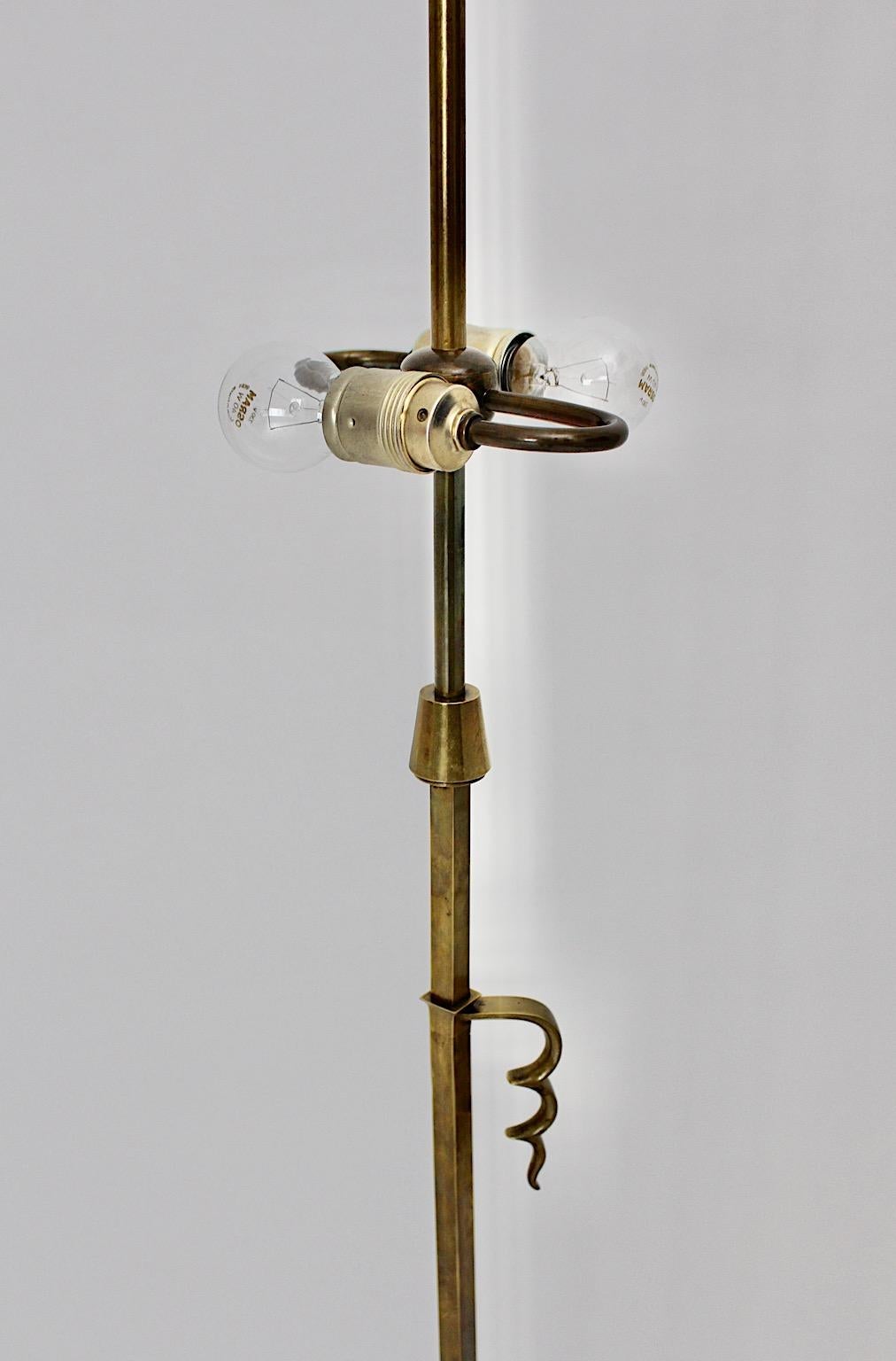 Lampada da terra in ottone a pagoda in stile Art Deco Vintage Dagobert Peche 1920s Austria in vendita 9