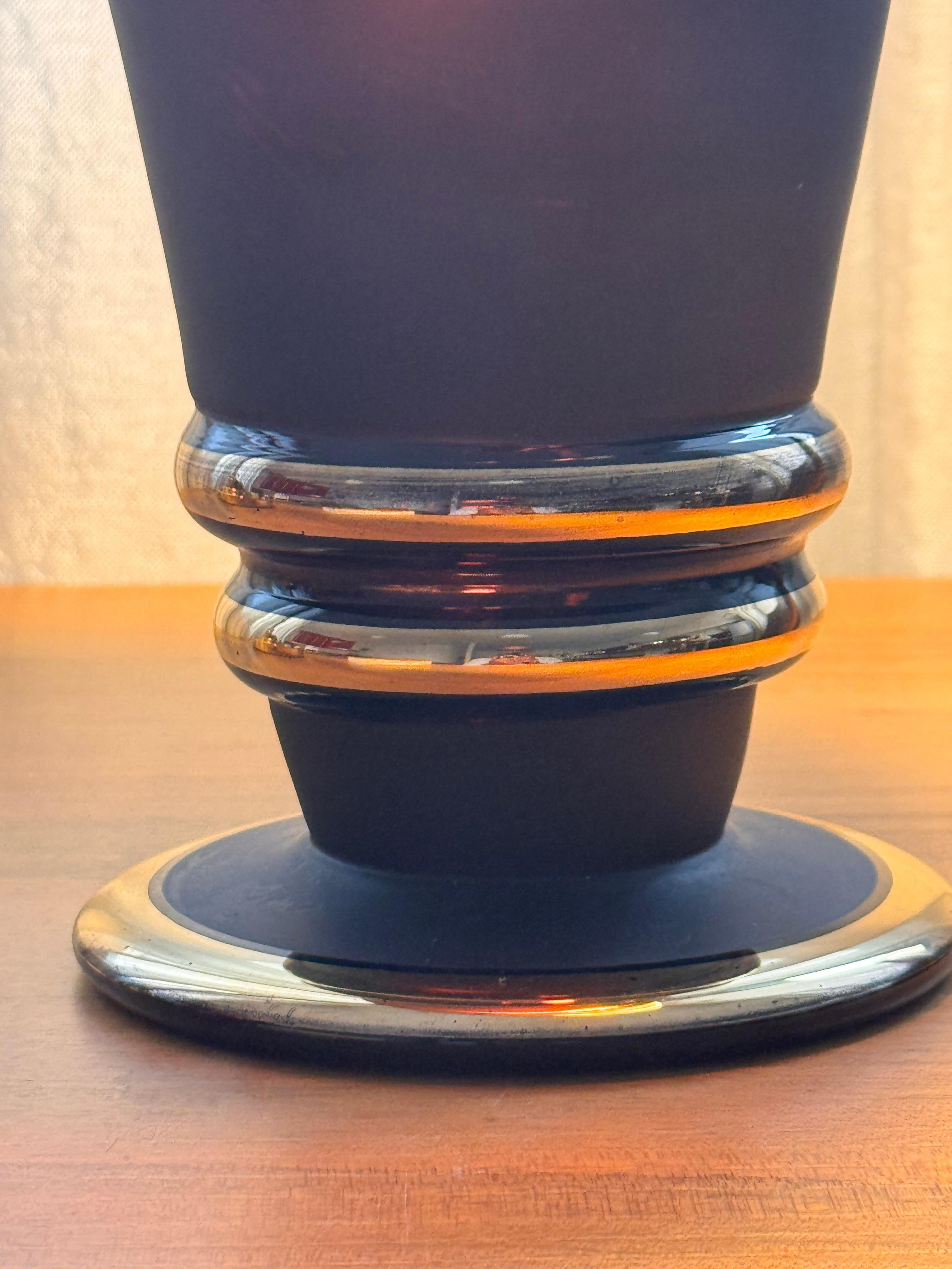 Art Deco Vase aus dunklem Glas, 1930er Jahre im Angebot 3